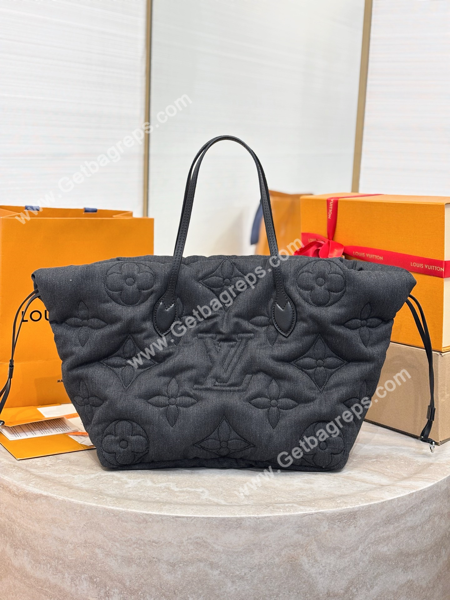 LV M26364 Neverfull Inside Out MM Black Jeans