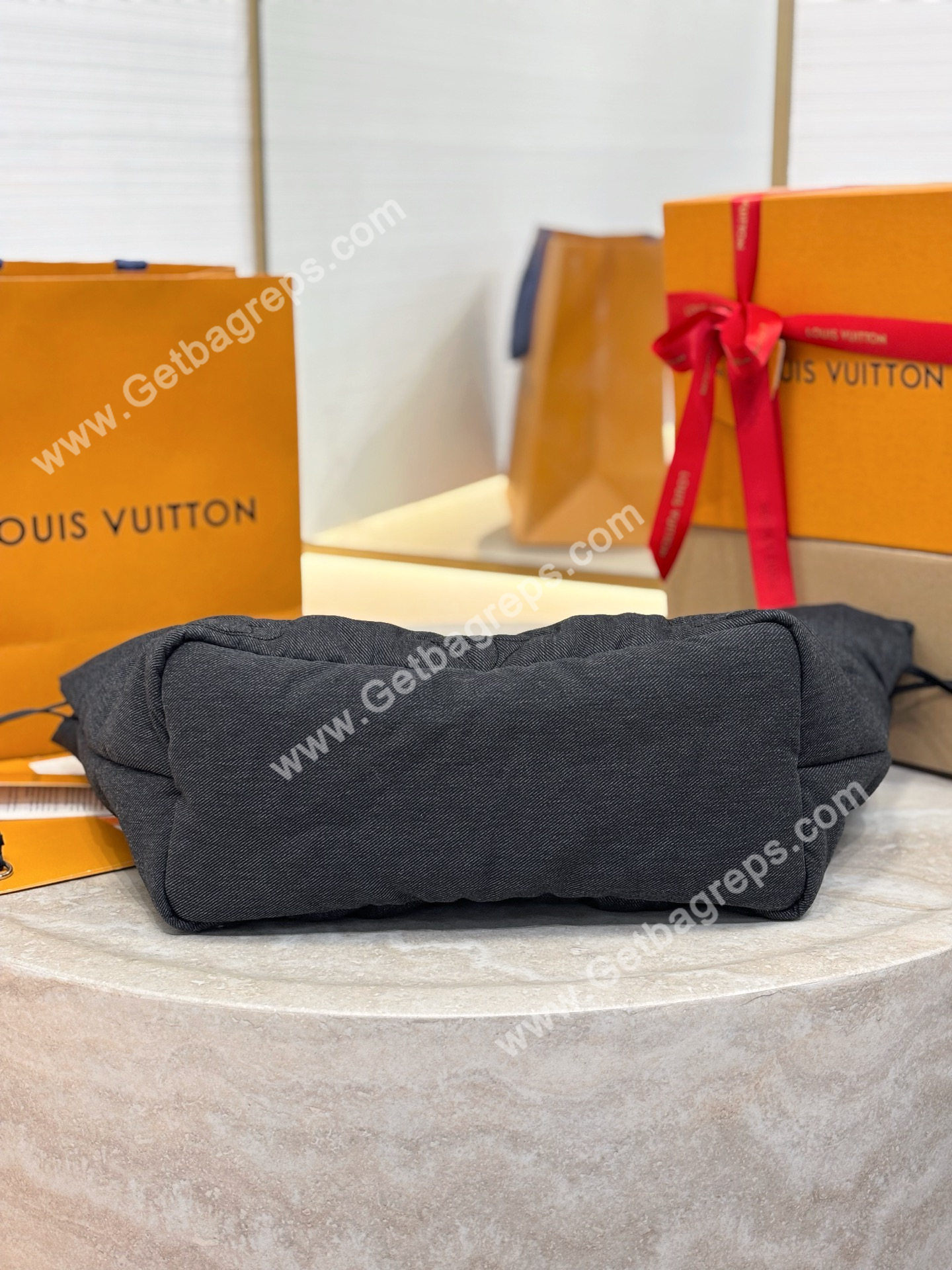 LV M26364 Neverfull Inside Out MM Black Jeans