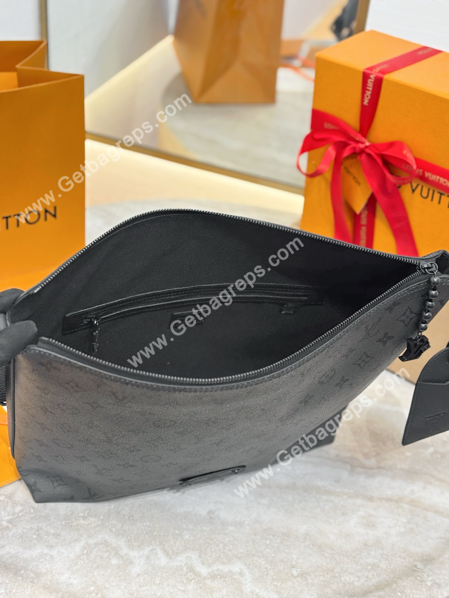 LV M27856 Vagabon Hobo Monogram Midnight