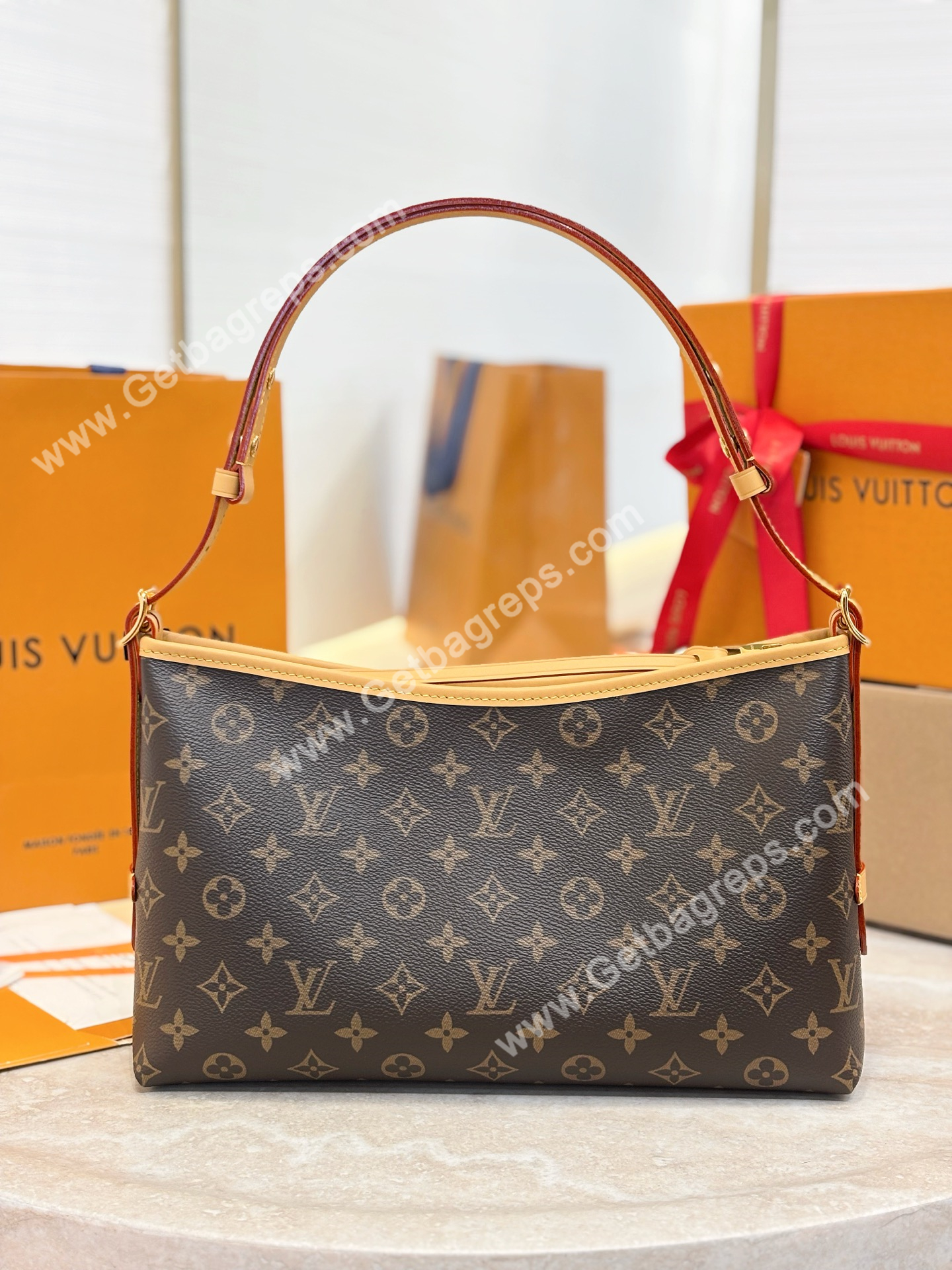 LV M28101 Carryall East West Monogram