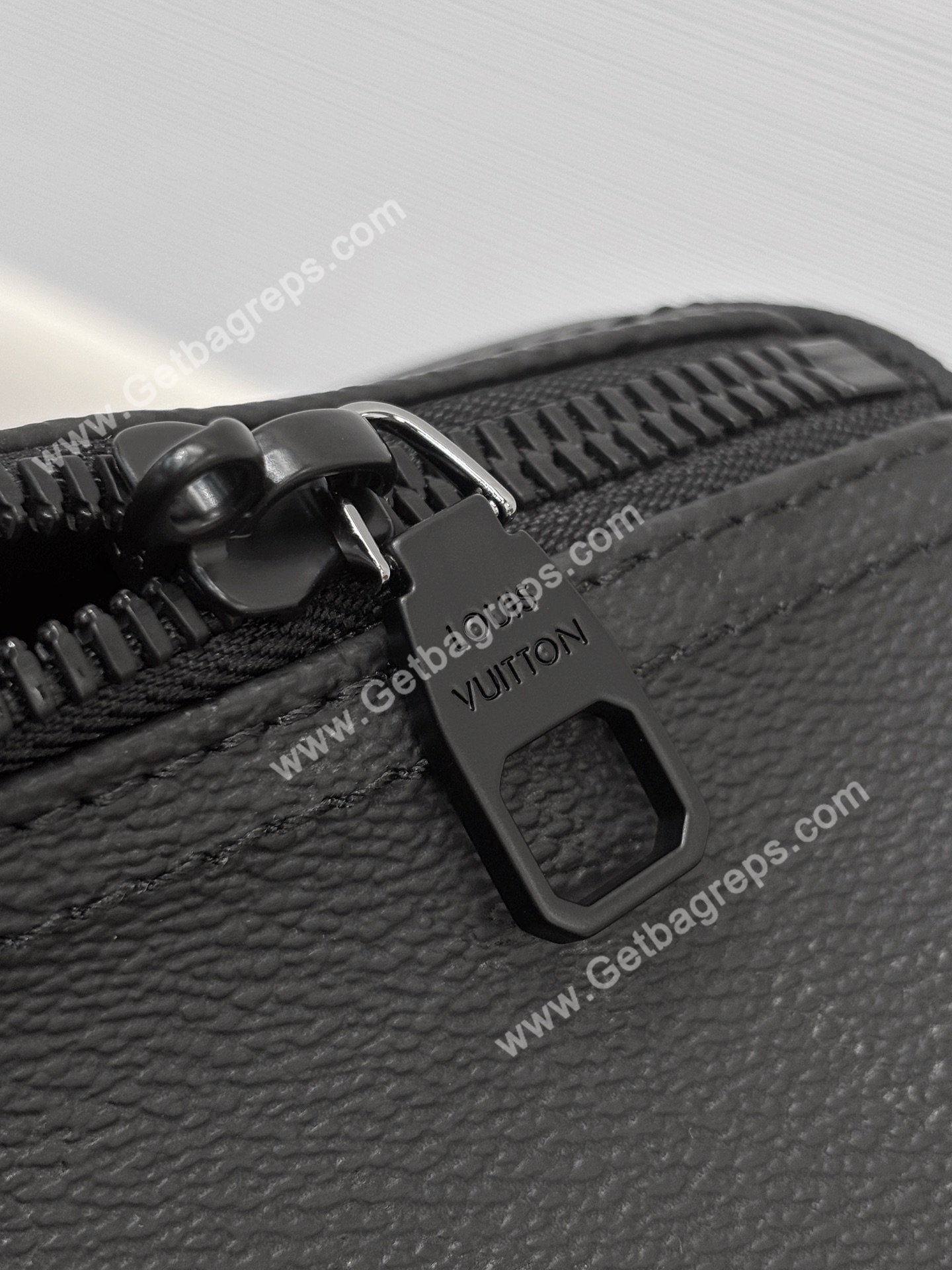 LV M28403 Keepall Bandouliere 45 Black Monogram Midnight