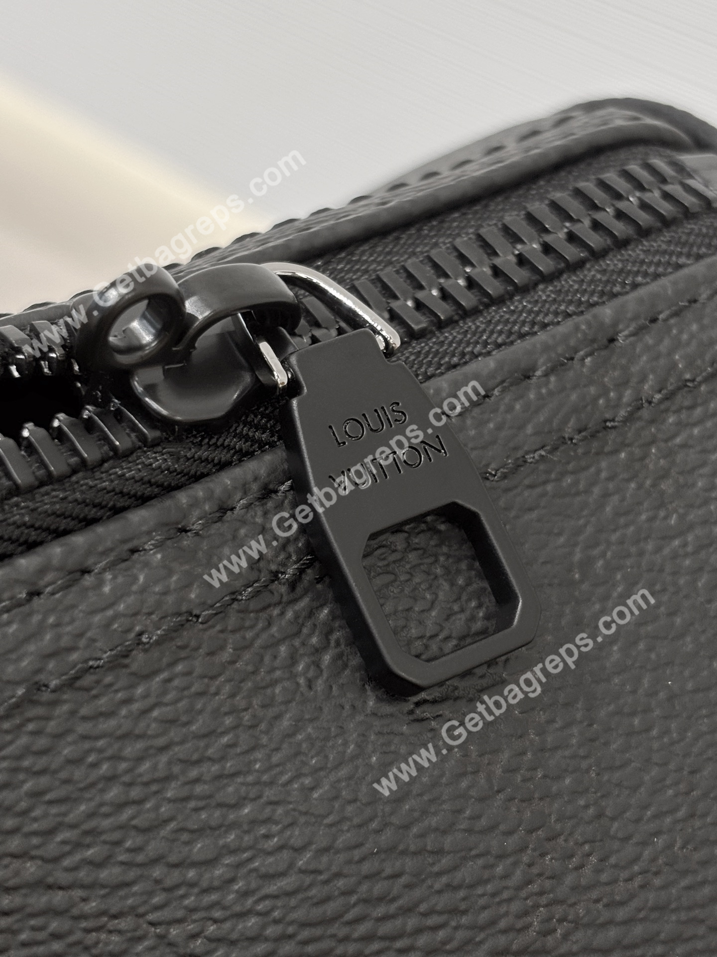 LV M28403 Keepall Bandouliere 50 Black Monogram Midnight