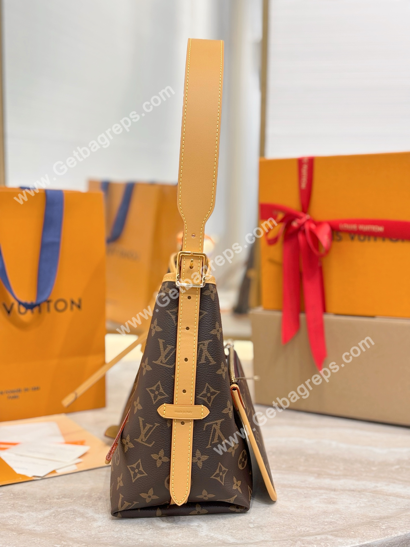 LV M46203 Carryall Monogram Canvas PM Hobo Bag