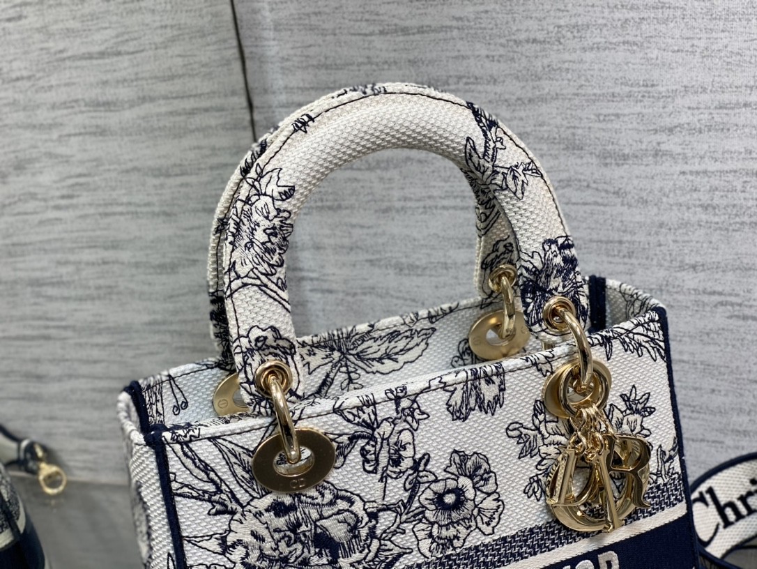 Lady D-Lith Bag Medium Powder Blue Dior Jardin Botanique Embroidery