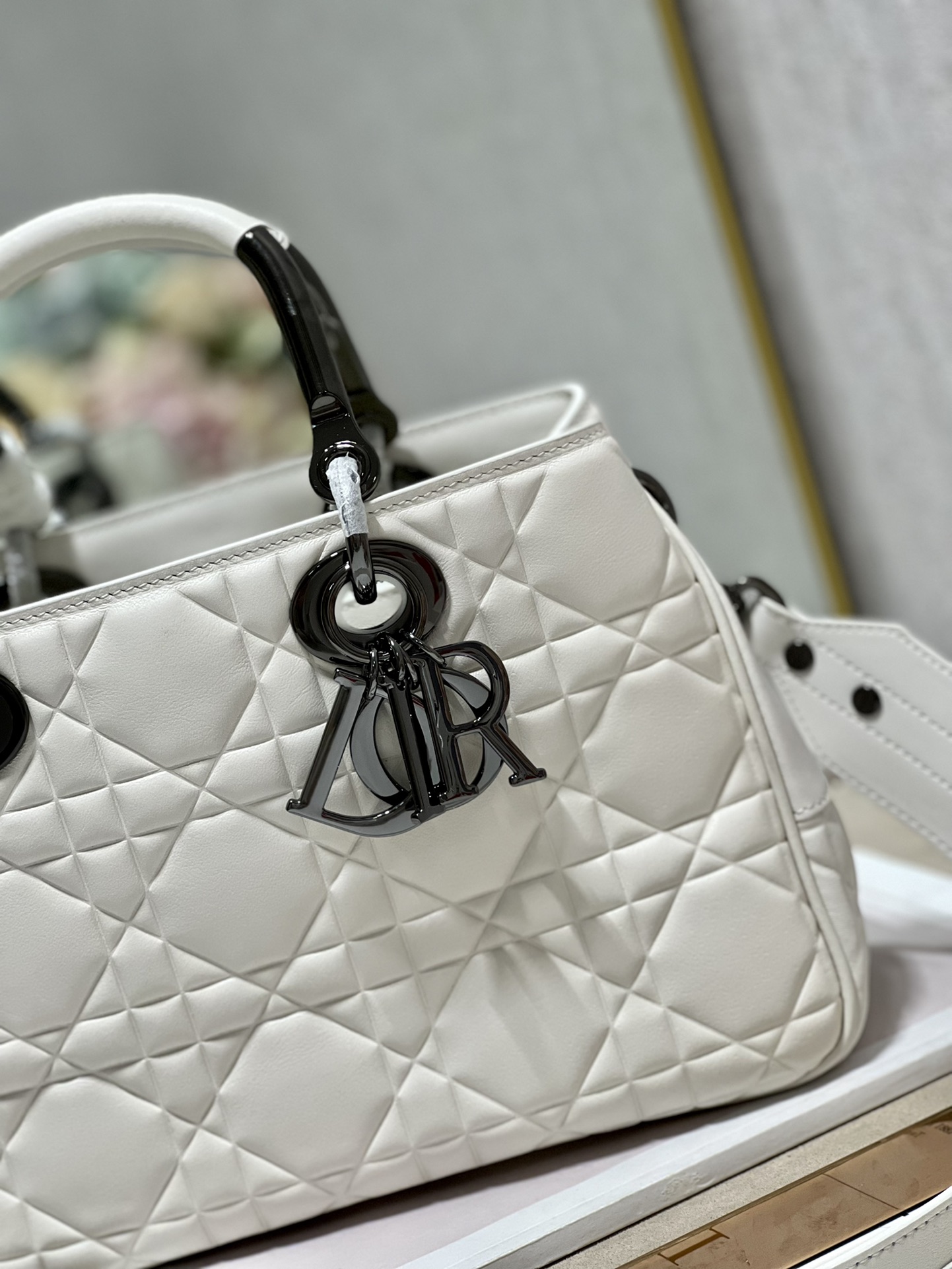 Lady Dior 95.22 Large White Cannage Lambskin With Black Hardware 