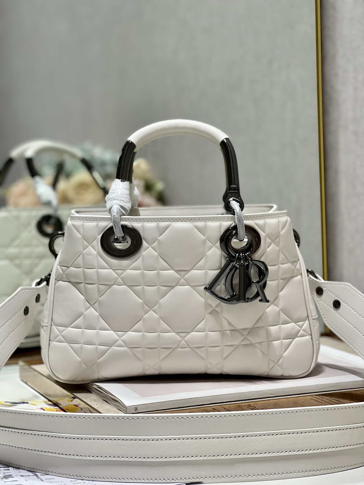 Lady Dior 95.22 Medium White Cannage Lambskin With Black Hardware 