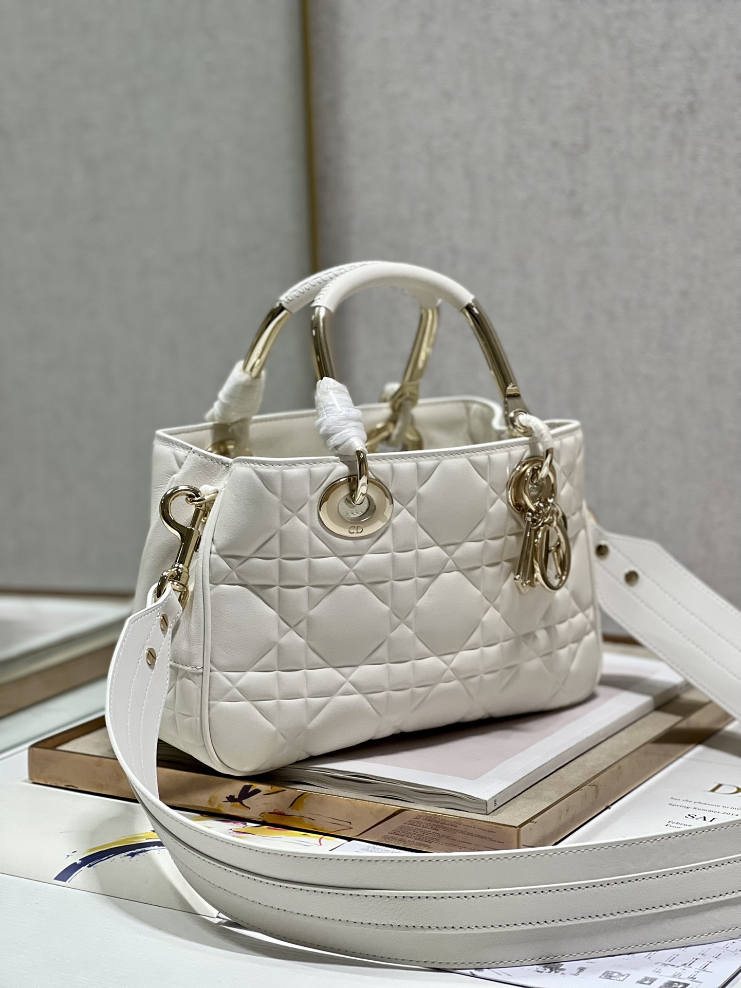 Lady Dior 95.22 Medium White Cannage Lambskin With Gold Hardware 