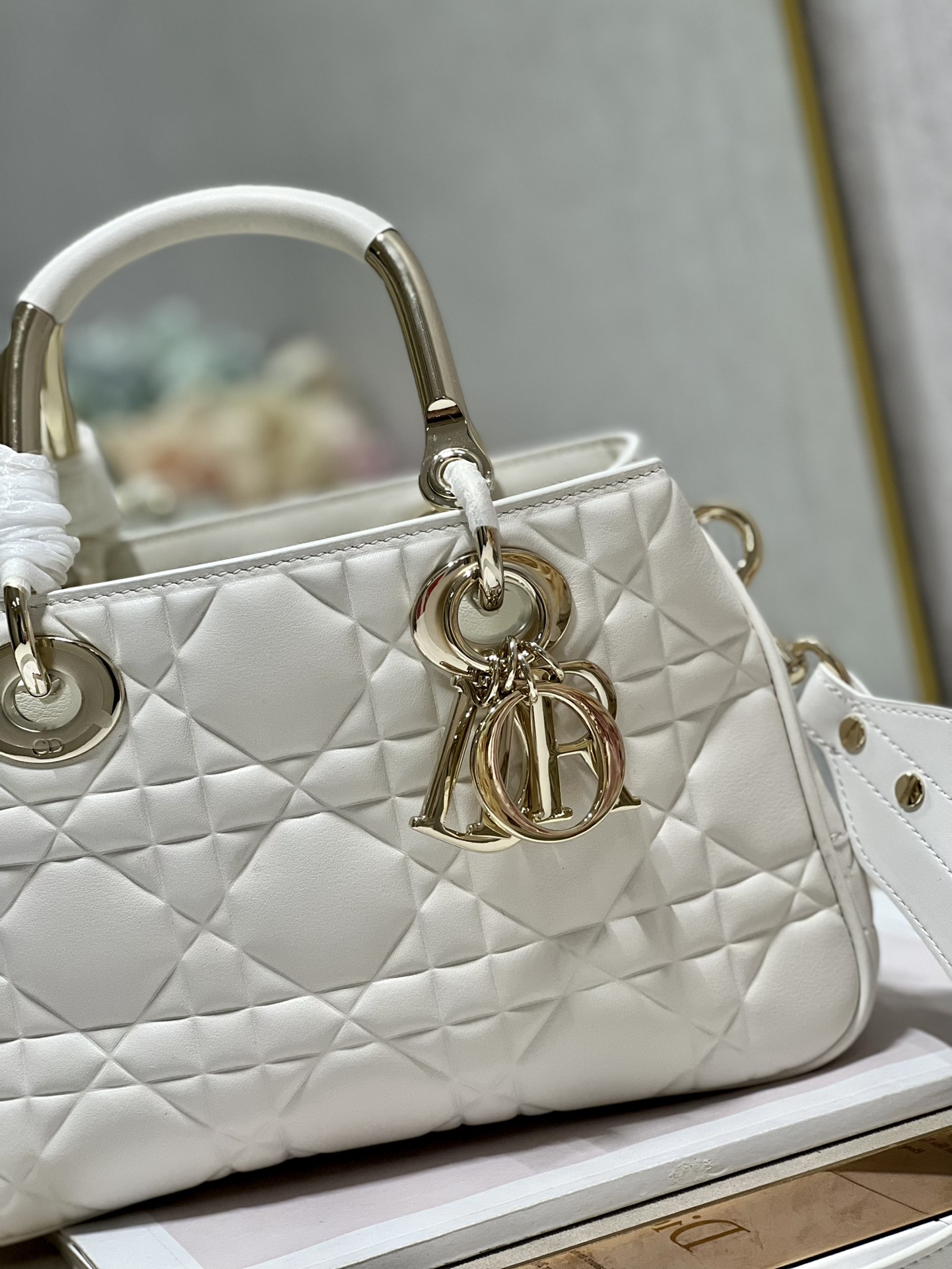 Lady Dior 95.22 Medium White Cannage Lambskin With Gold Hardware 