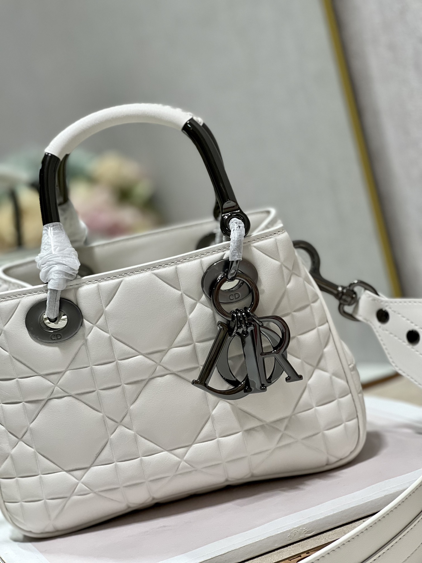 Lady Dior 95.22 Small White Cannage Lambskin With Black Hardware 