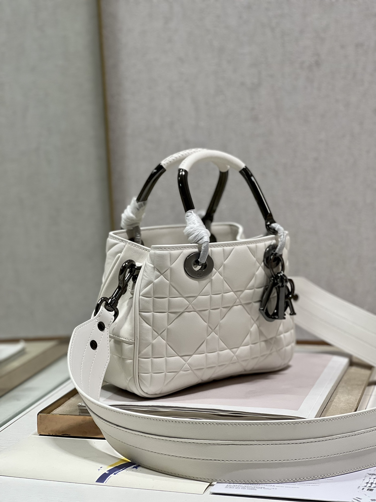 Lady Dior 95.22 Small White Cannage Lambskin With Black Hardware 