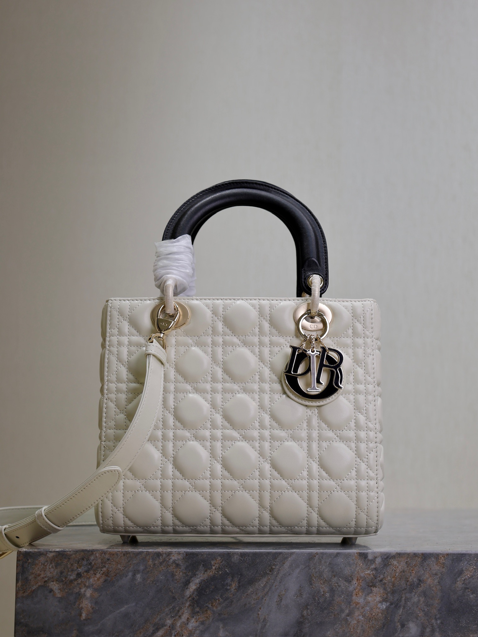 Lady Dior White and Black 4 Different size