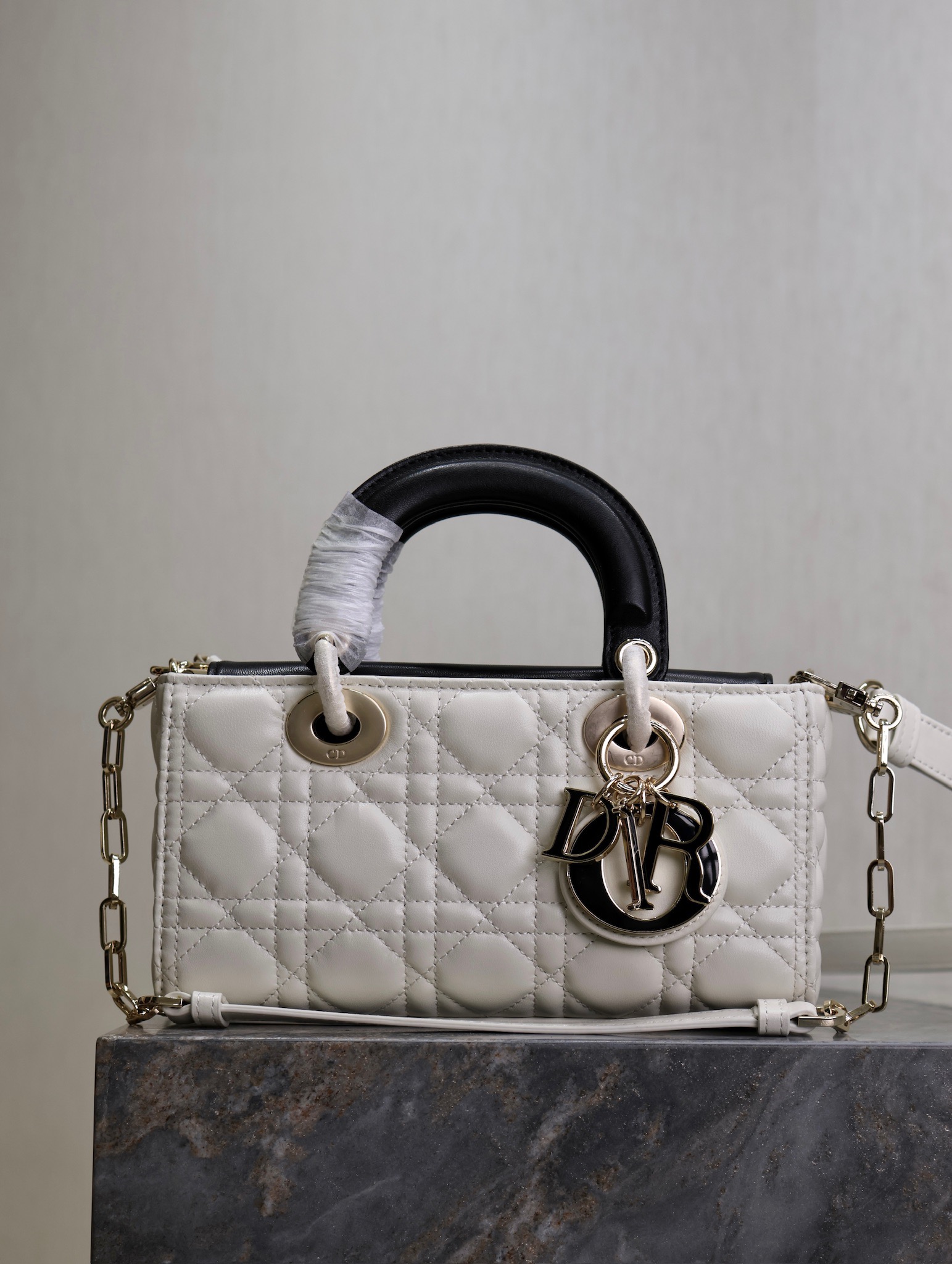 Lady Dior White and Black 4 Different size