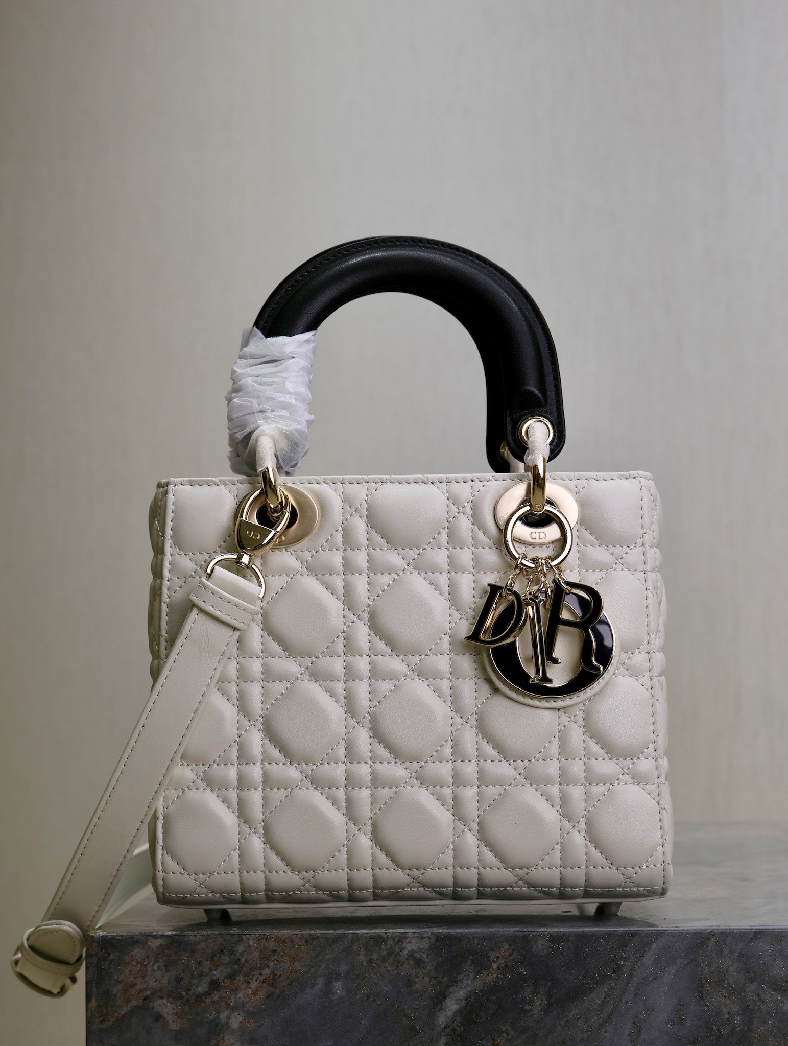 Lady Dior White and Black 4 Different size