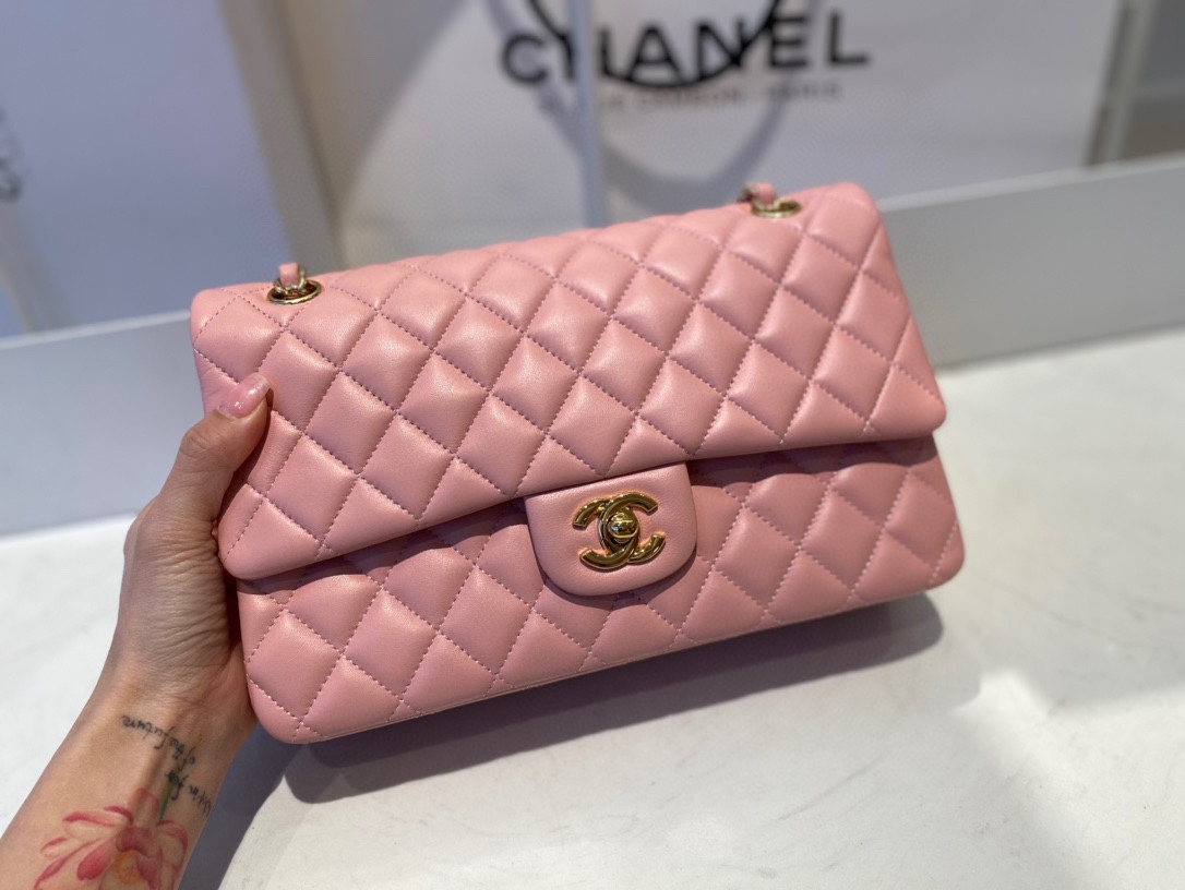 Limited Edition Chanel Classic Flap 17CM 20Cm 25CM Sheepskin Shoulder Bag High End Pink With Gold