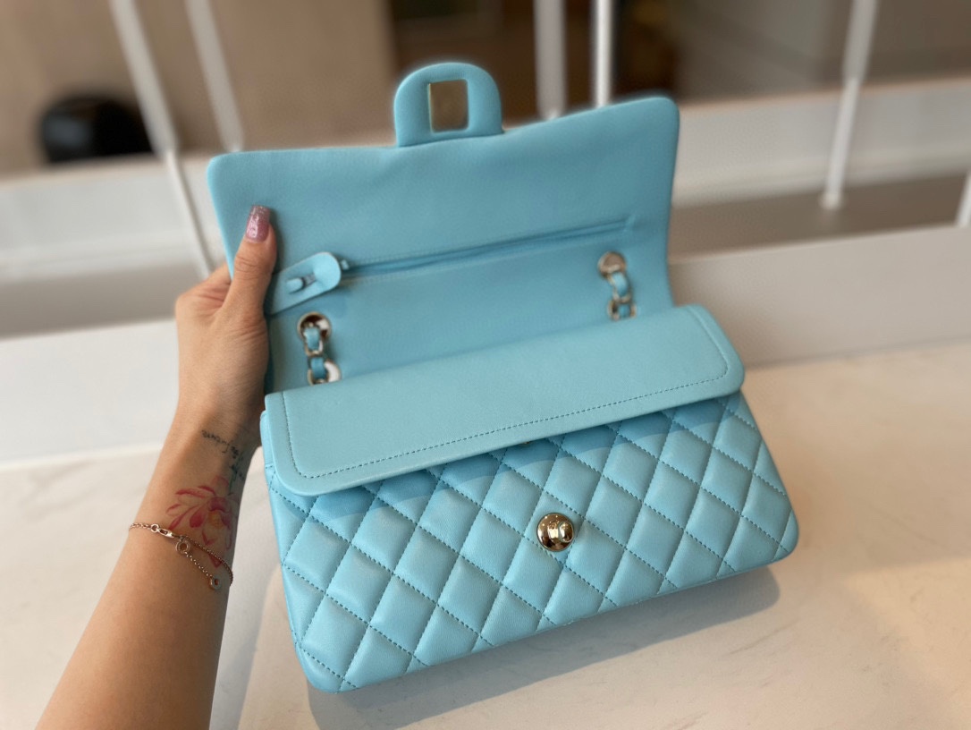 Limited Edition Chanel Classic Flap 17CM 20Cm 25CM Sheepskin Shoulder Bag With Light Gold High End Light Blue