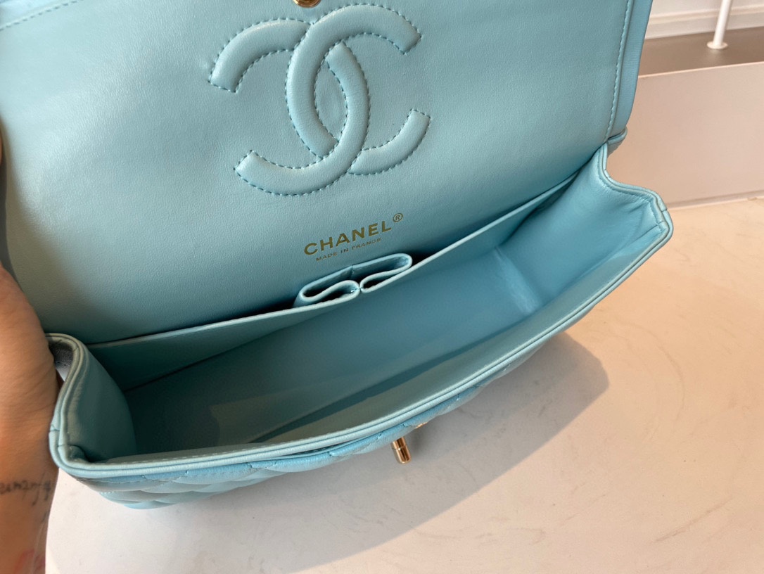 Limited Edition Chanel Classic Flap 17CM 20Cm 25CM Sheepskin Shoulder Bag With Light Gold High End Light Blue