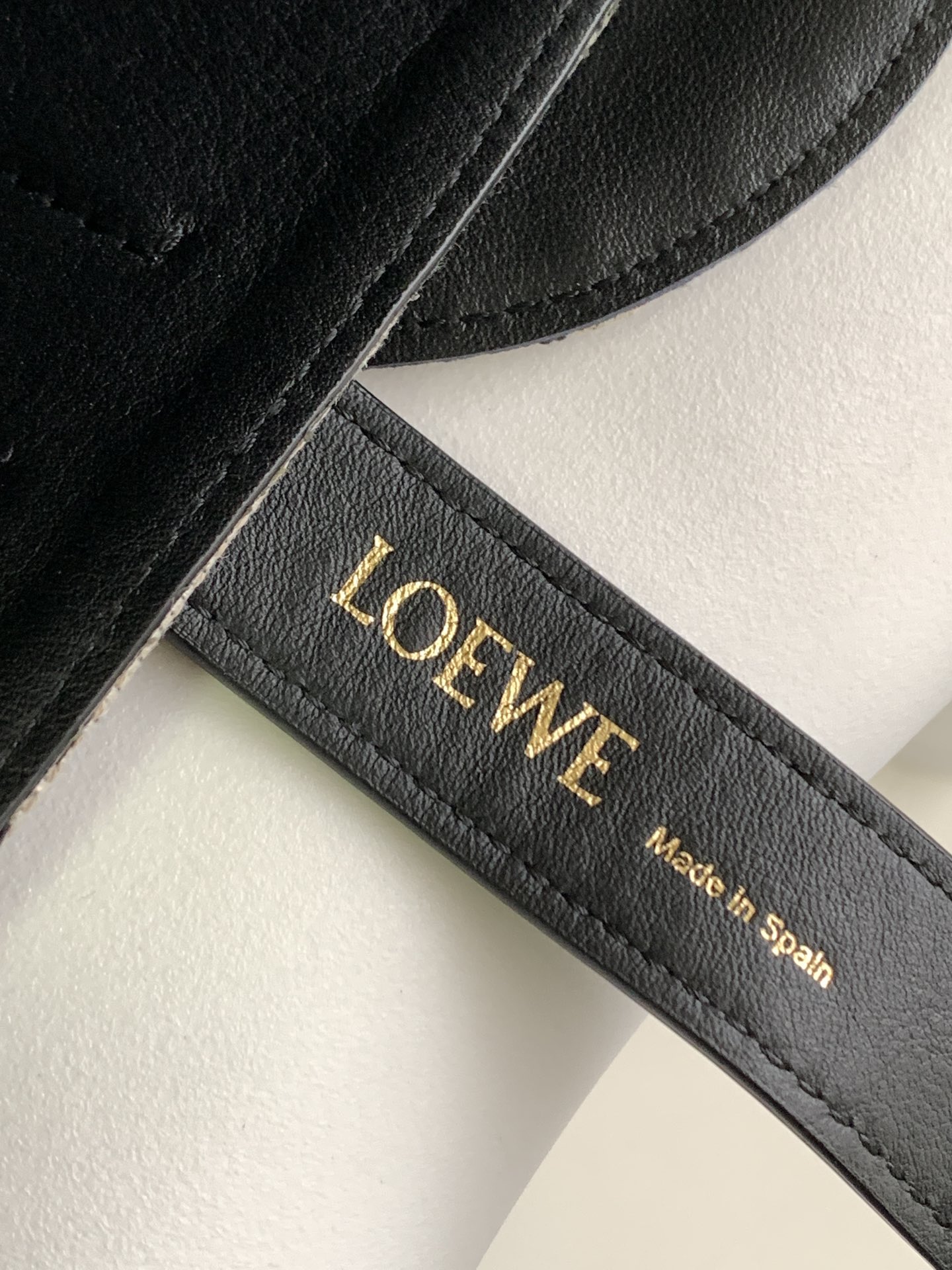 Loewe Basket Bag in Palm Leaf and Calfskin Black