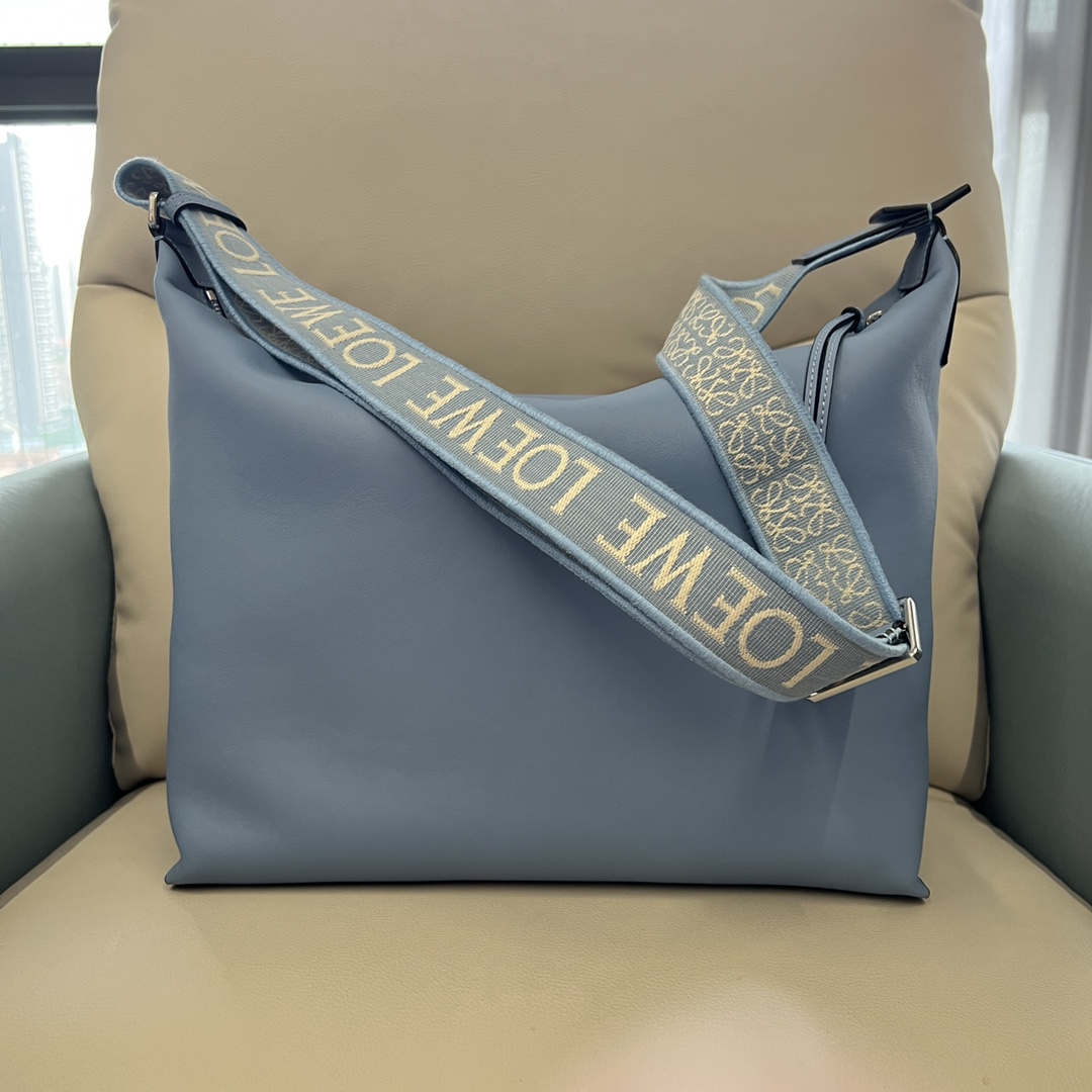 Loewe Cubi Crossbody bag in Supple Smooth Calfskin and Jacquard Blue