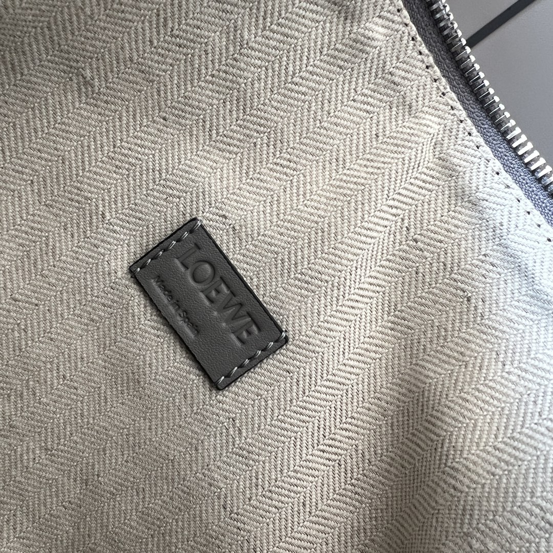 Loewe Cubi Crossbody bag in Supple Smooth Calfskin and Jacquard Gray