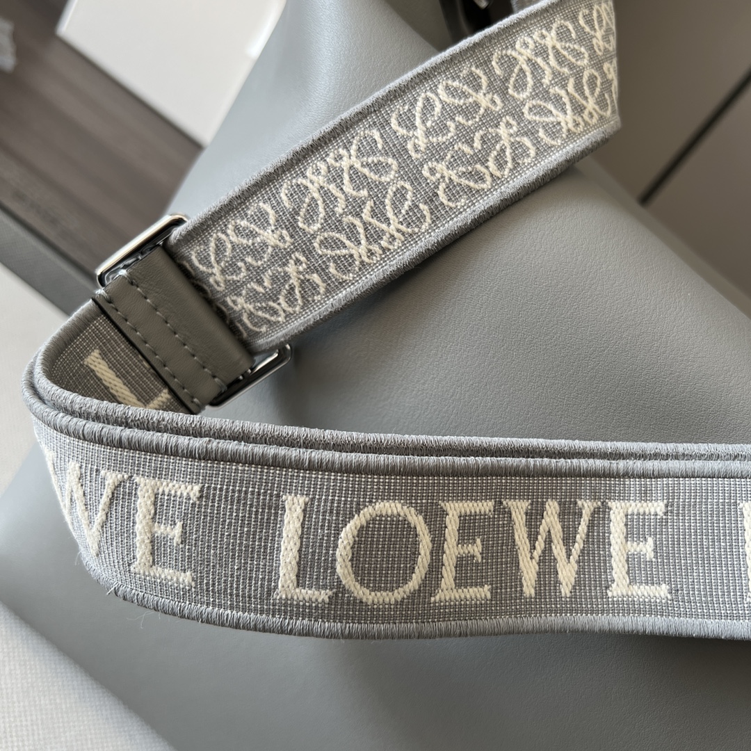 Loewe Cubi Crossbody bag in Supple Smooth Calfskin and Jacquard Gray