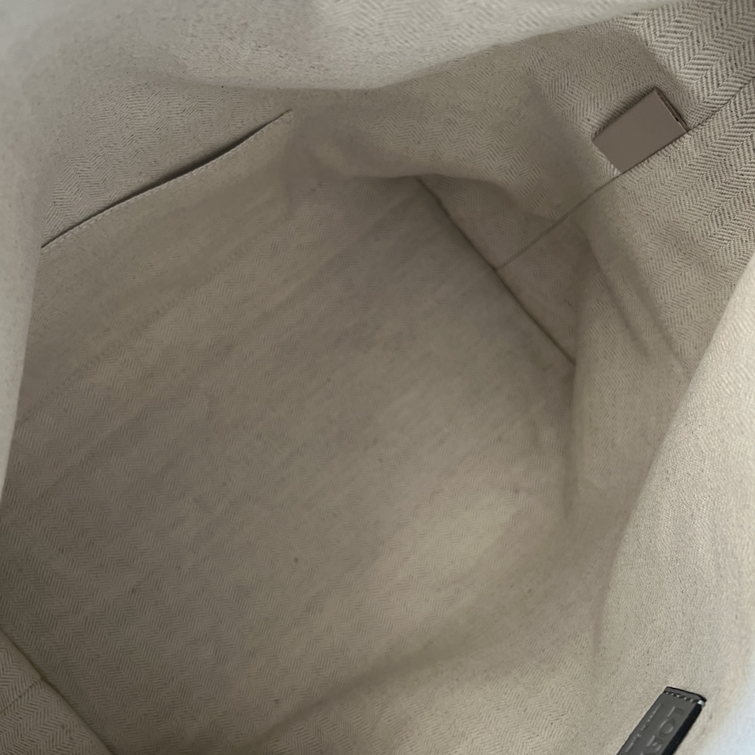 Loewe Cubi Crossbody bag in Supple Smooth Calfskin and Jacquard Gray
