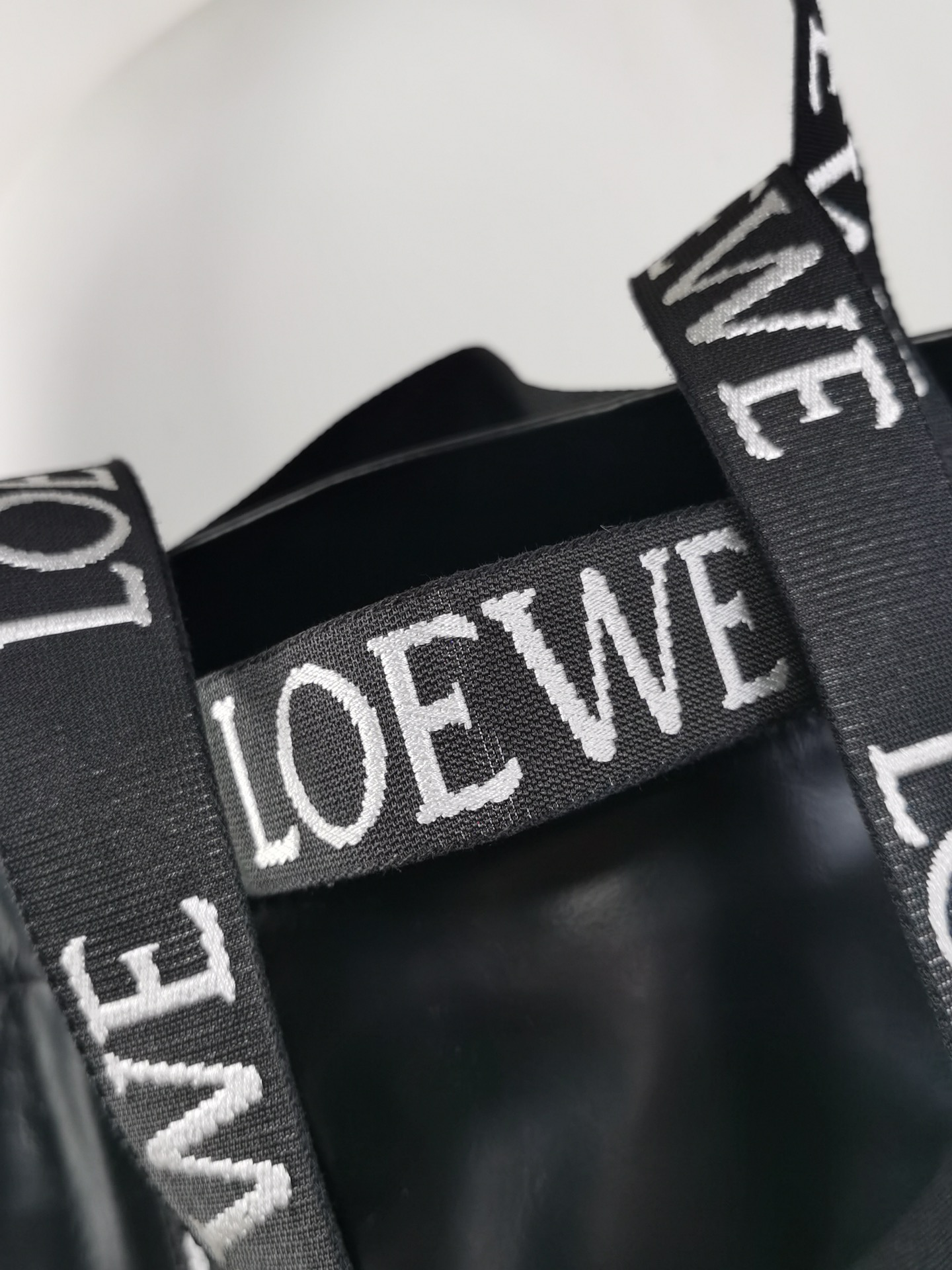 Loewe Fold Shopper in Paper Calfskin Black