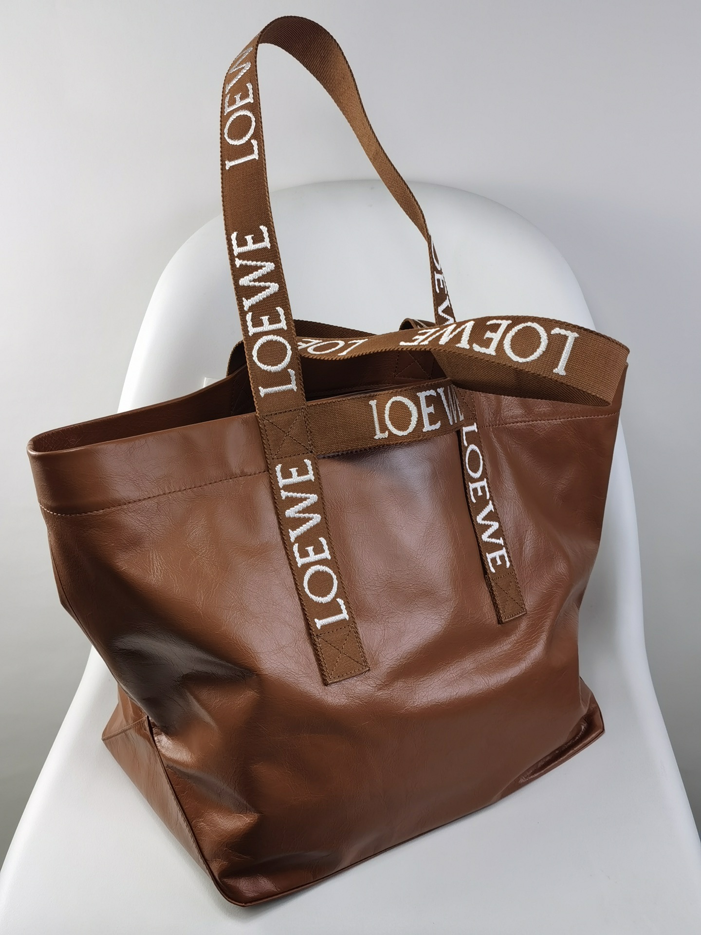 Loewe Fold Shopper in Paper Calfskin Tan