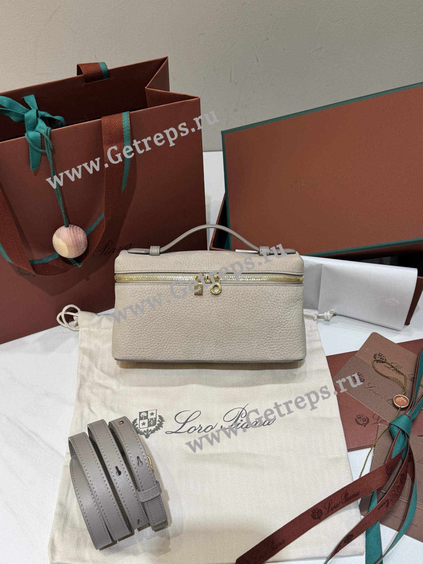 Loro Pian Extra pocket L19 Beige