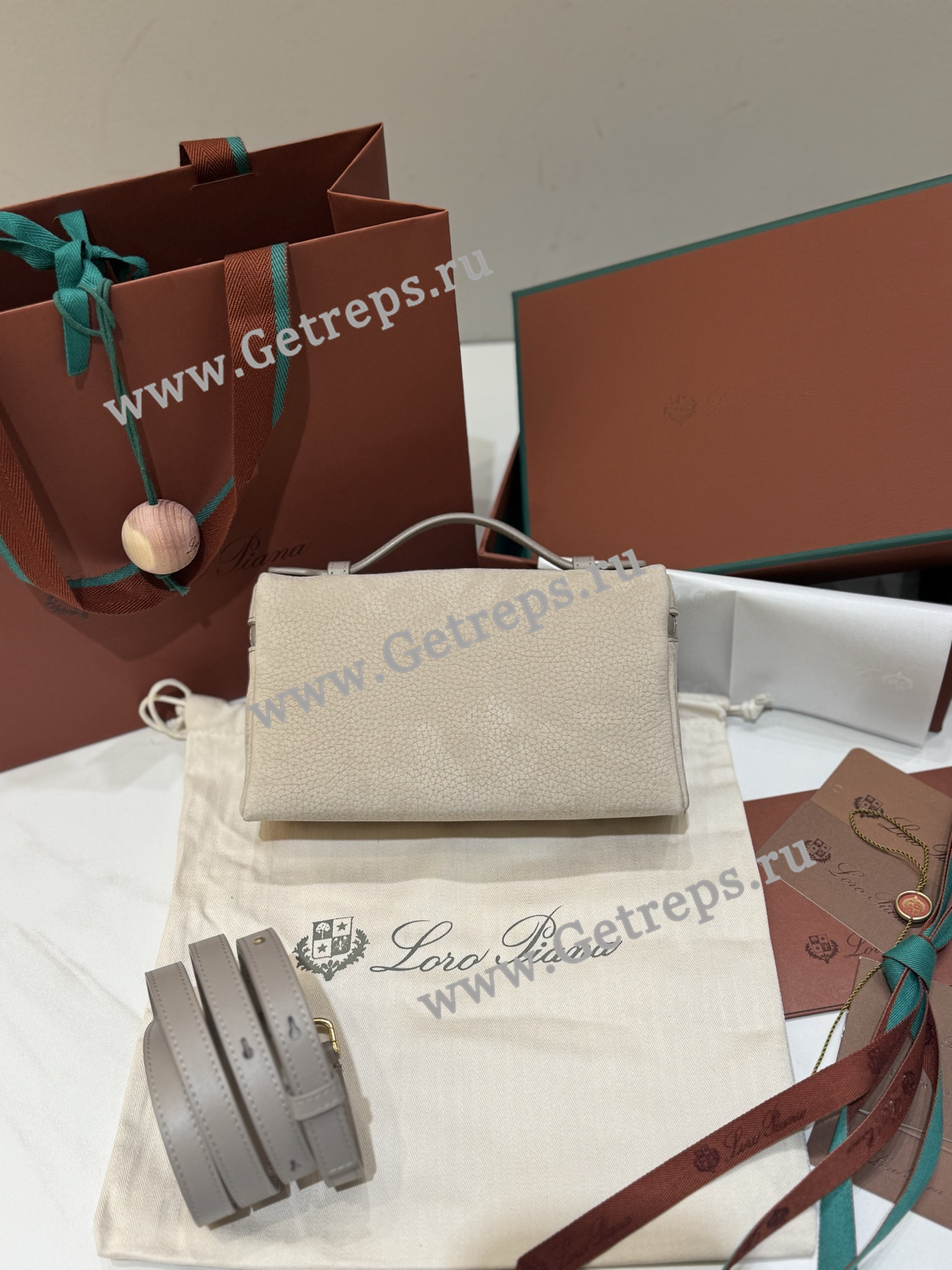 Loro Pian Extra pocket L19 Beige