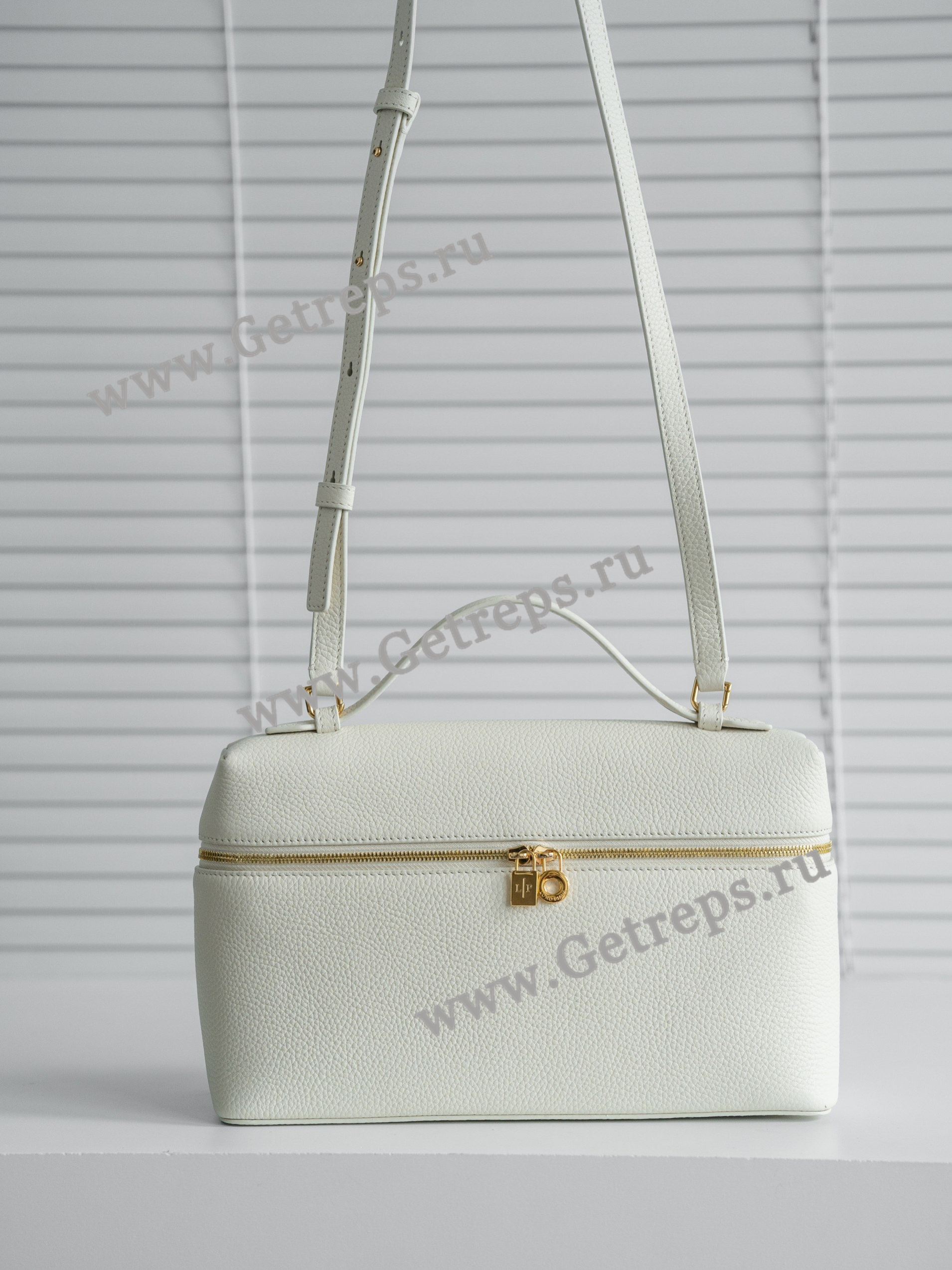 Loro Piana Extra Bag L27 Calfskin-12