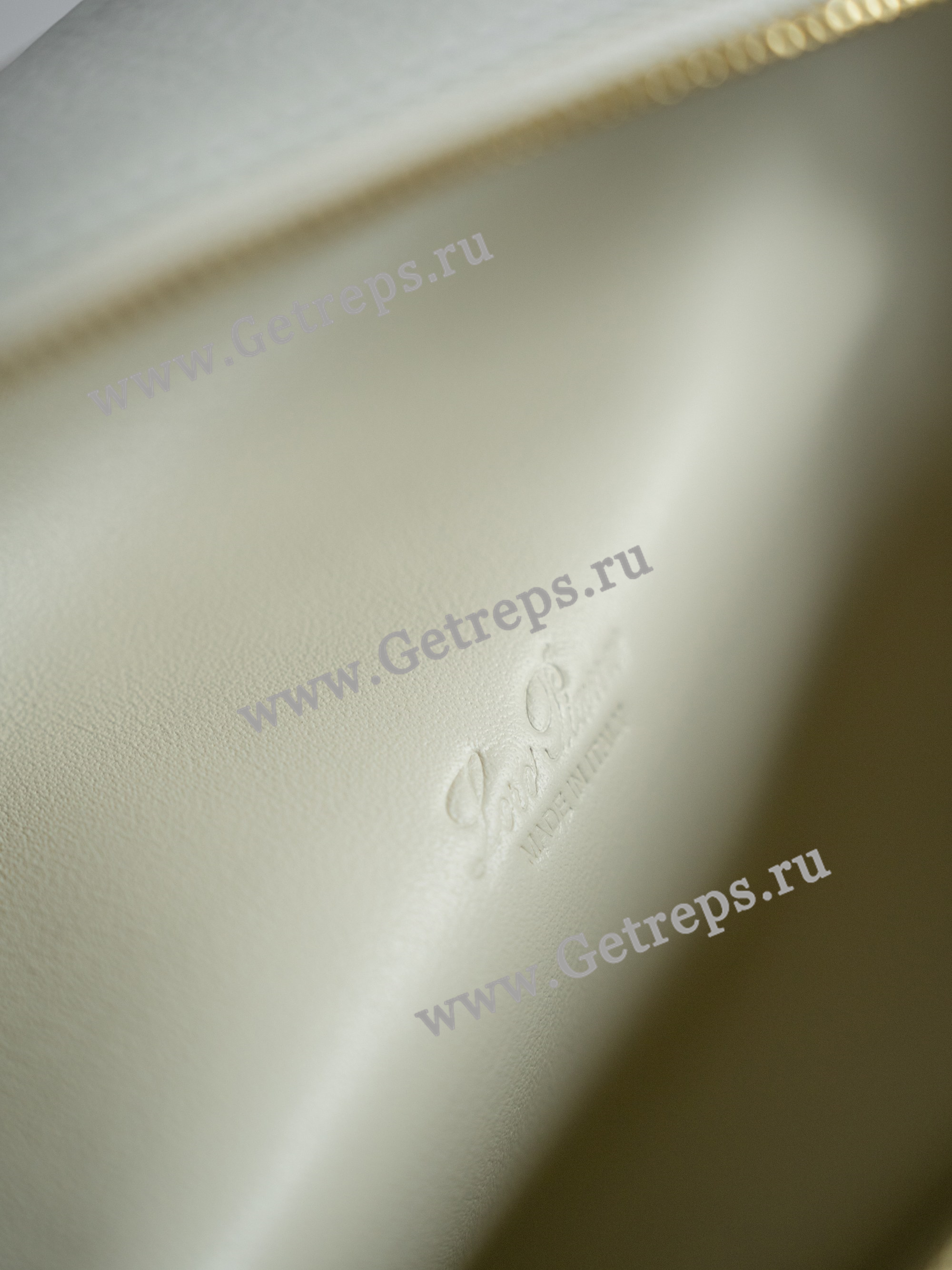 Loro Piana Extra Bag L27 Calfskin-12