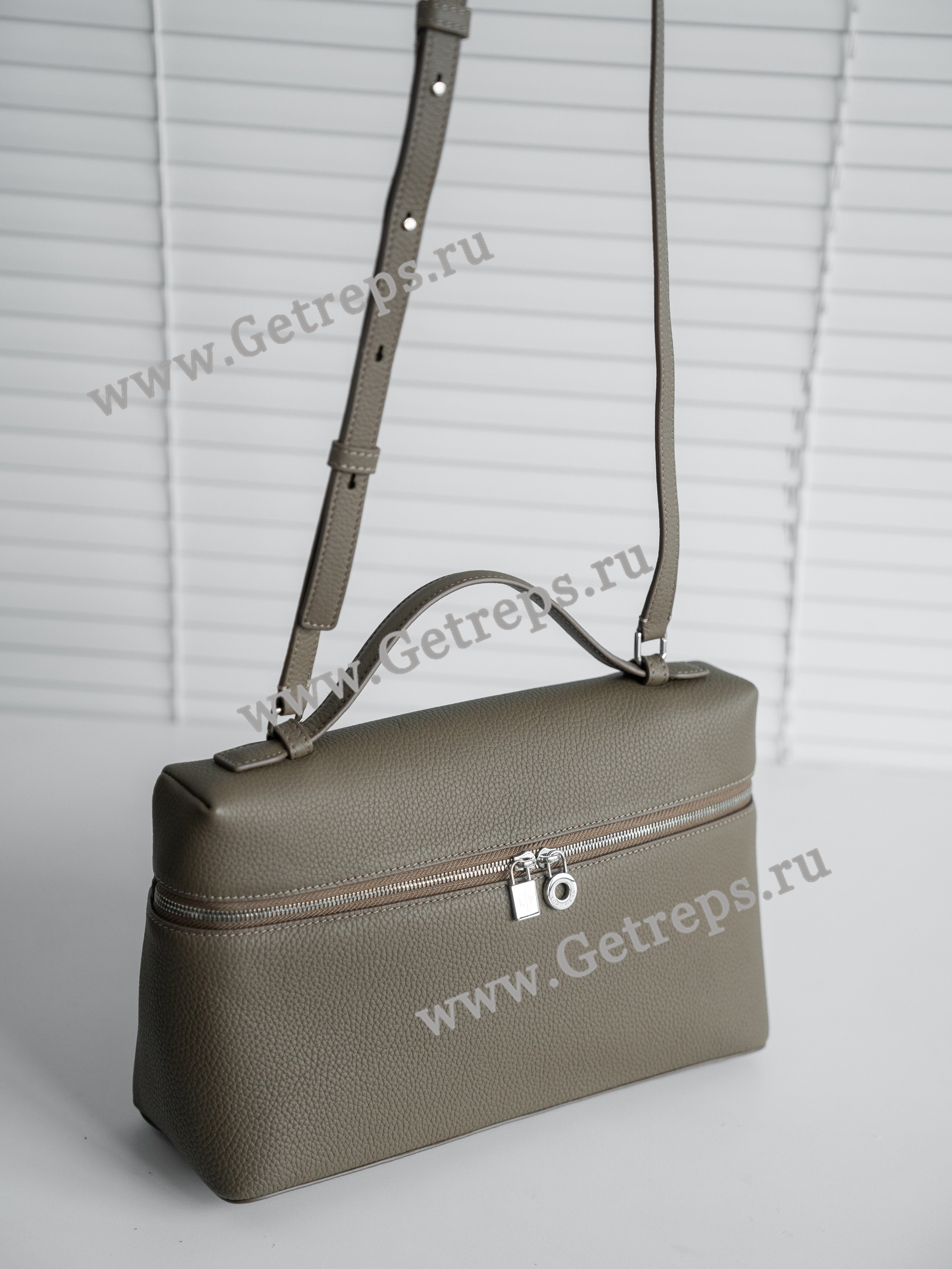 Loro Piana Extra Bag L27 Calfskin-6