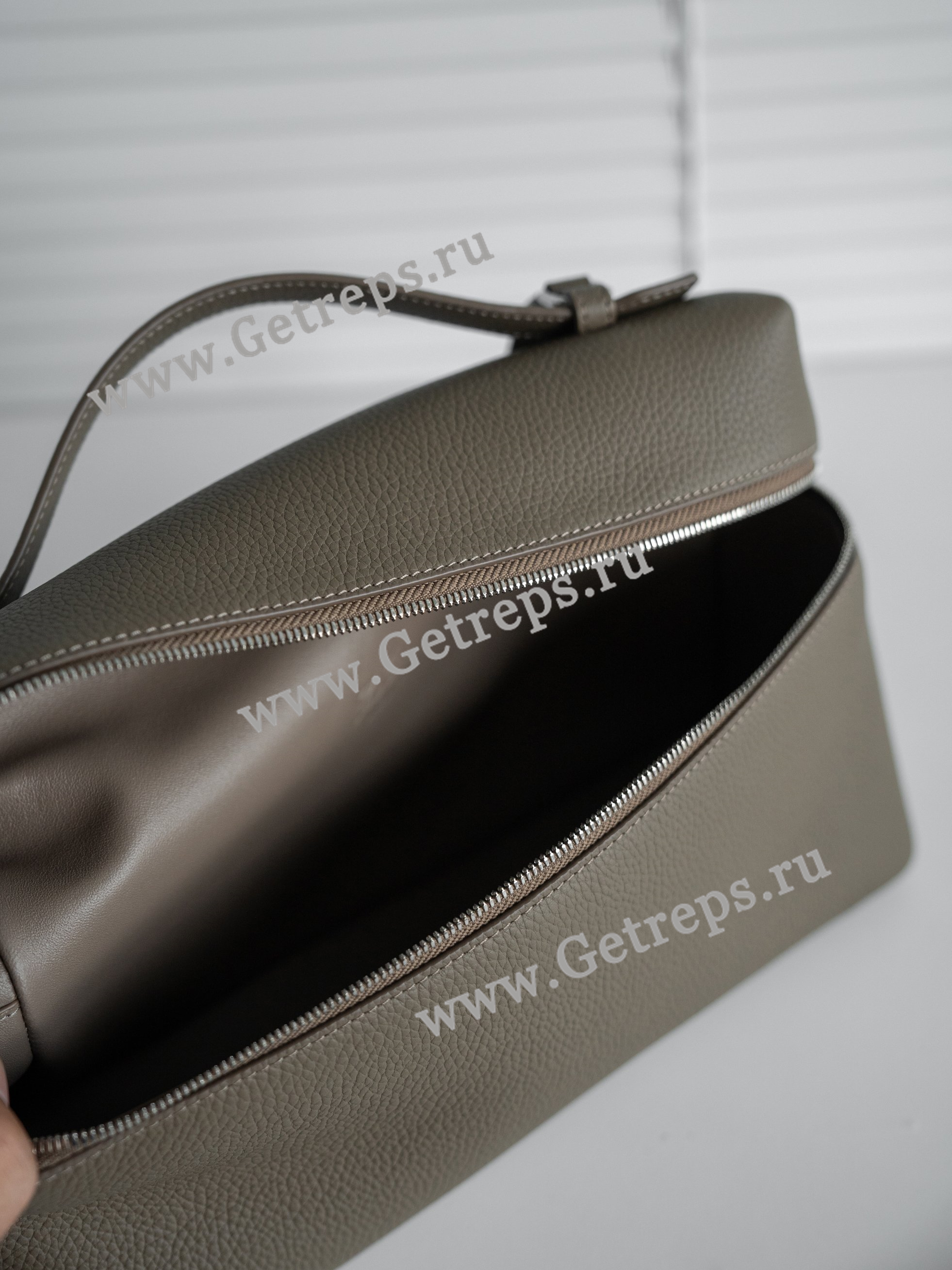 Loro Piana Extra Bag L27 Calfskin-6