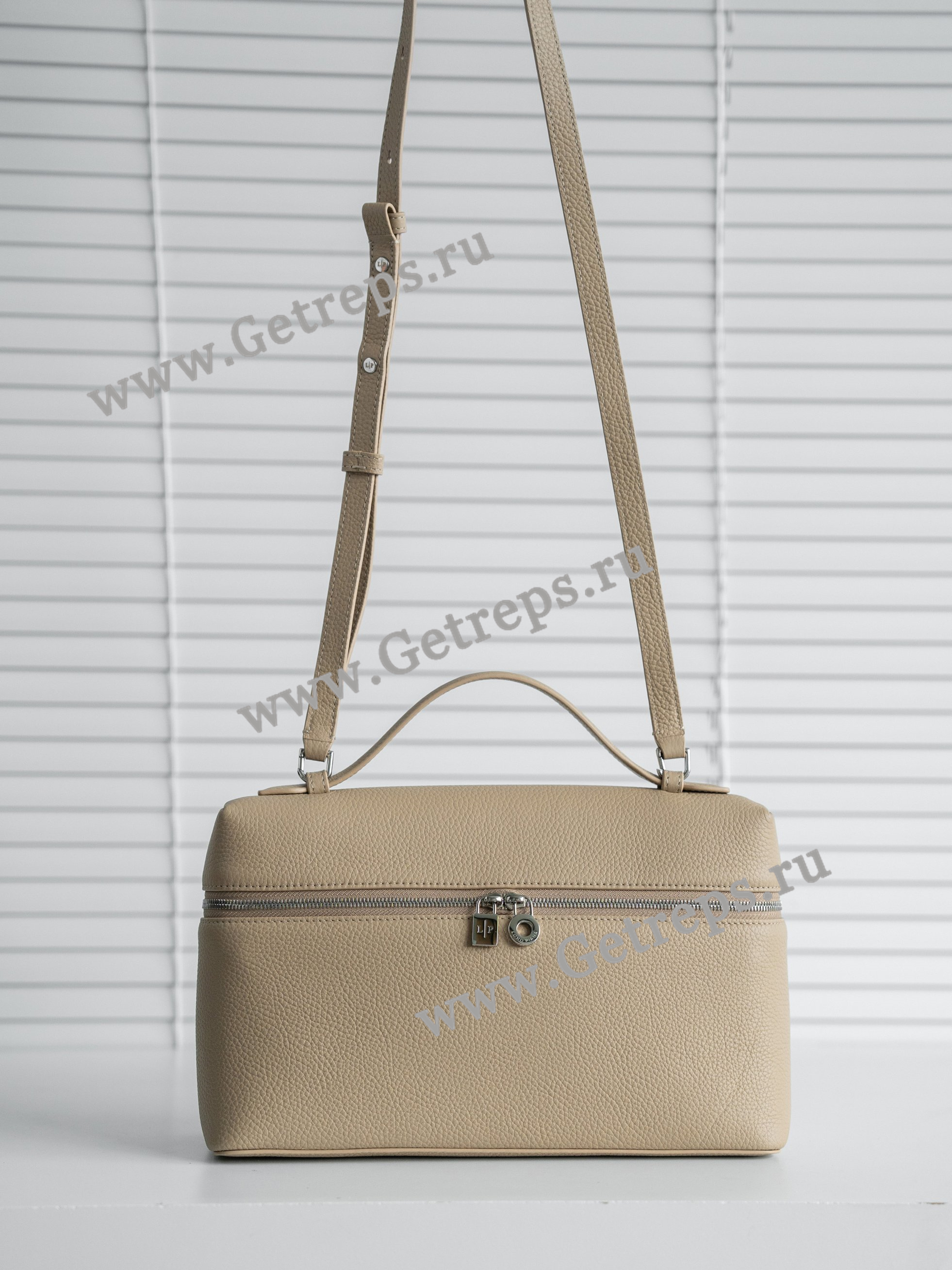 Loro Piana Extra Bag L27 Calfskin-7