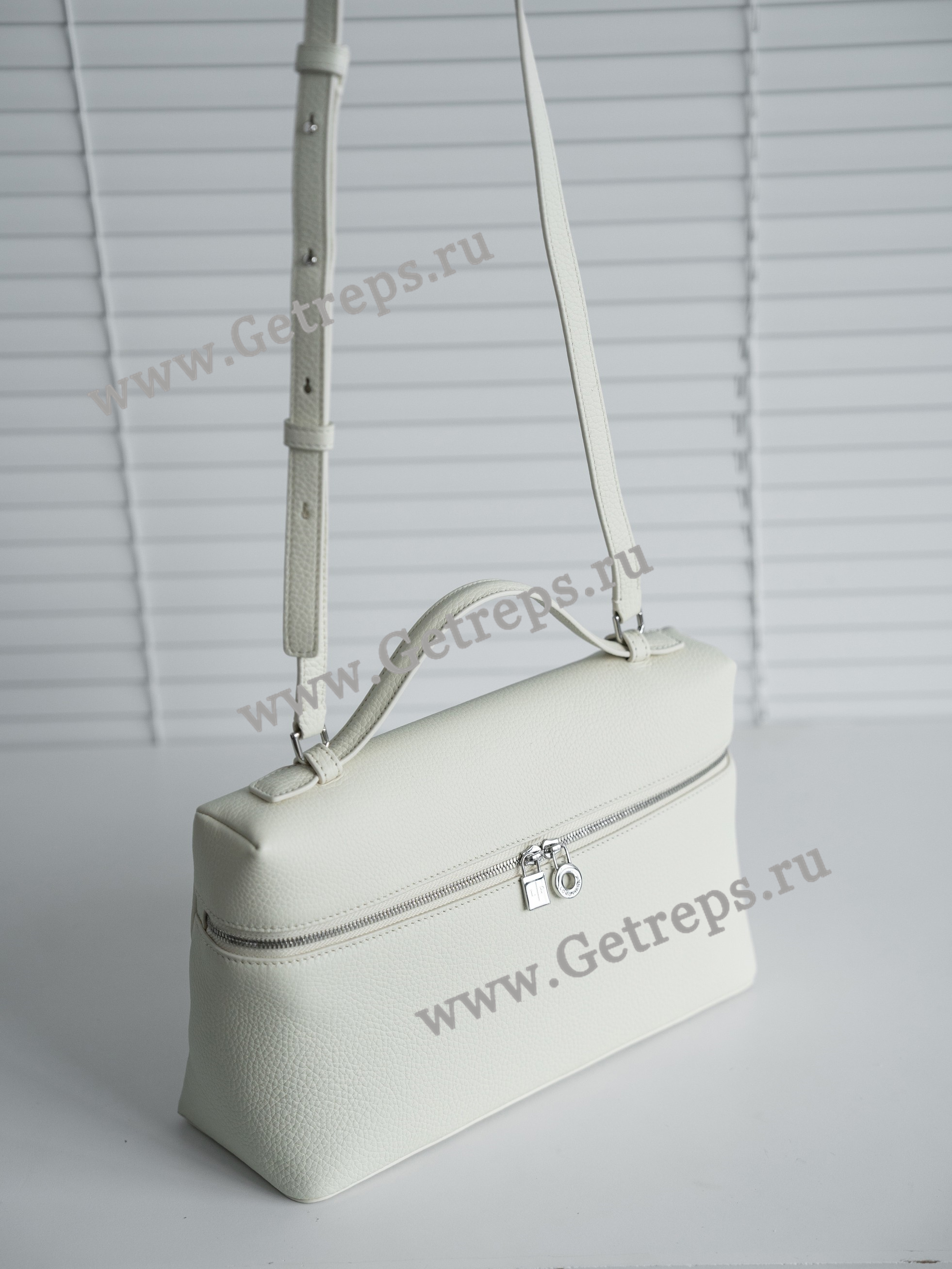 Loro Piana Extra Bag L27 Calfskin-8