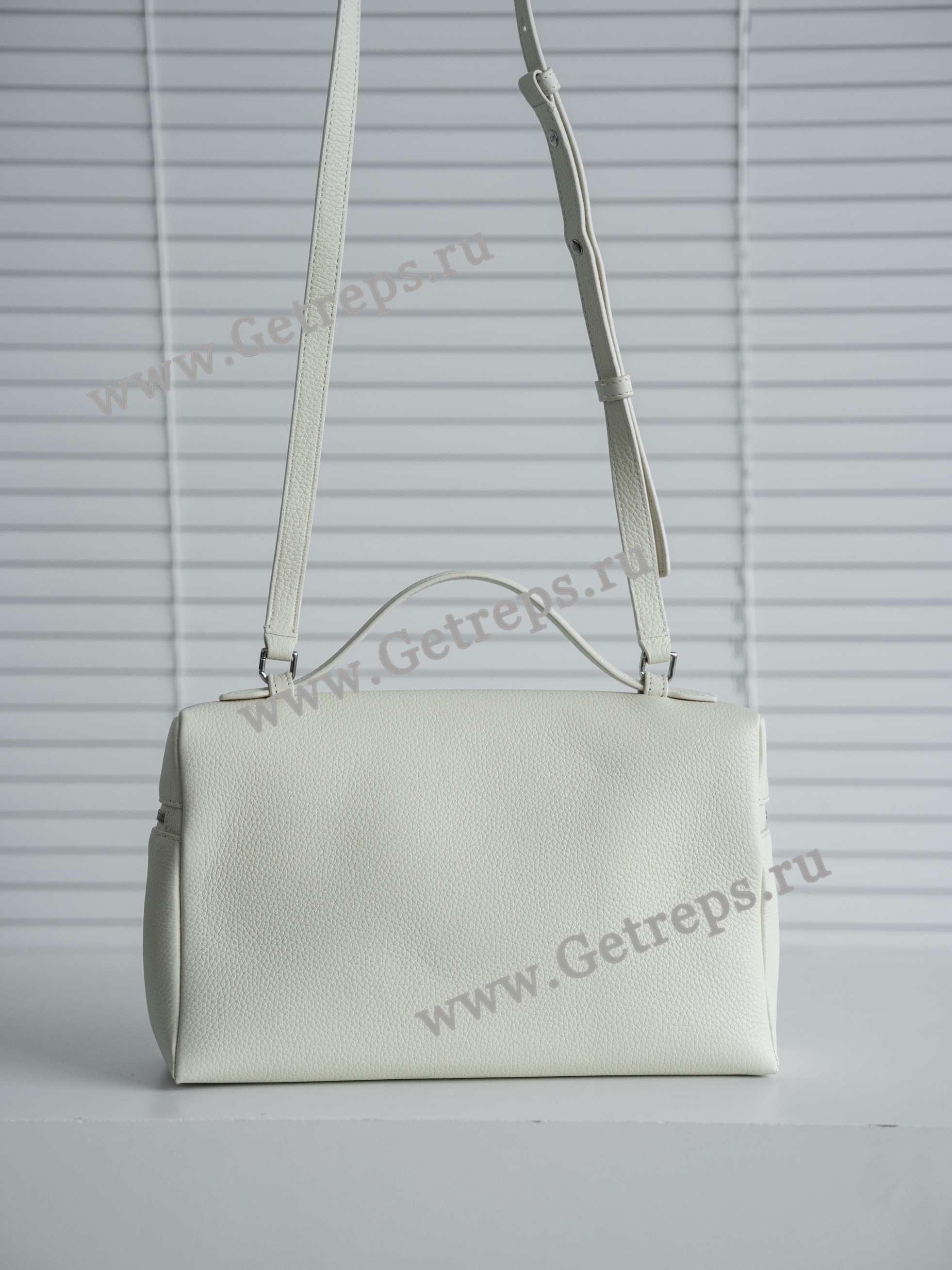 Loro Piana Extra Bag L27 Calfskin-8