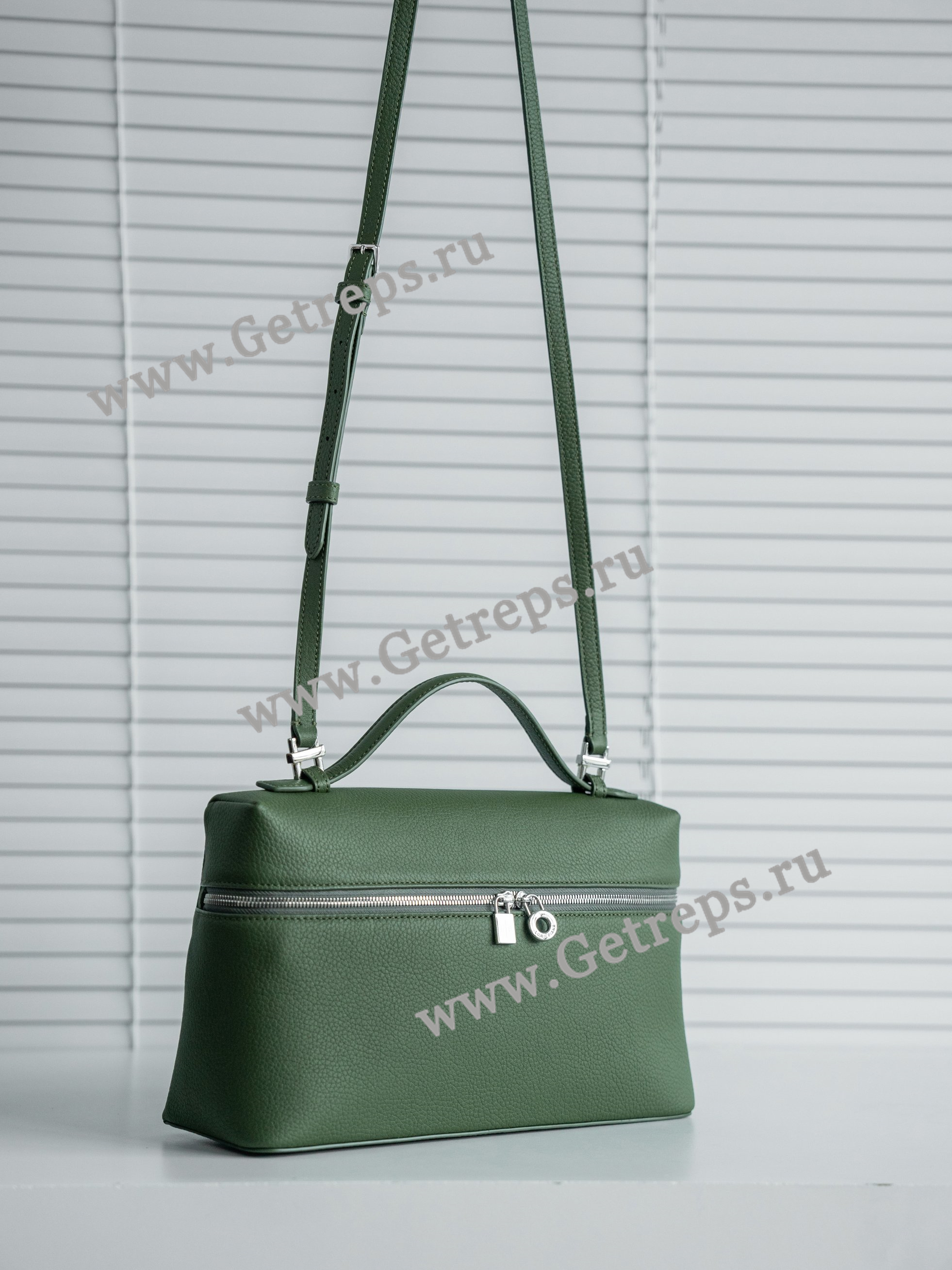Loro Piana Extra Bag L27 Calfskin-9