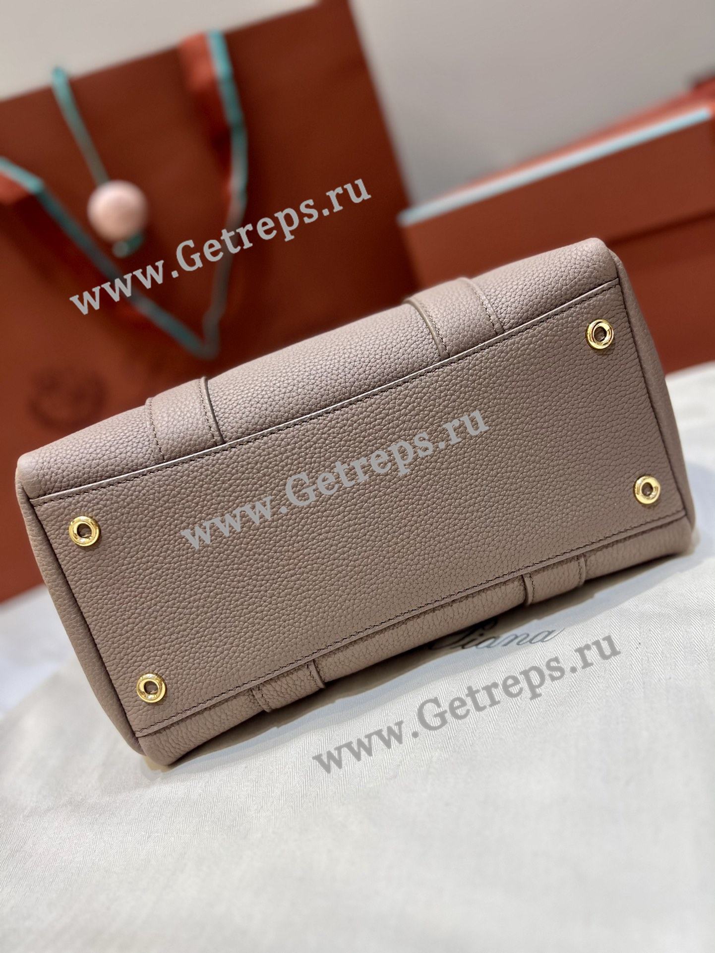 Loro Piana Loom Bag L25 Calfskin-13