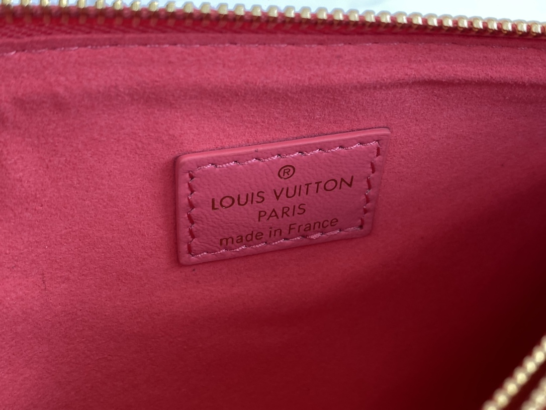 Louis Vuitton COUSSIN BB Handbag Grained Calfskin Leather Pink M20750