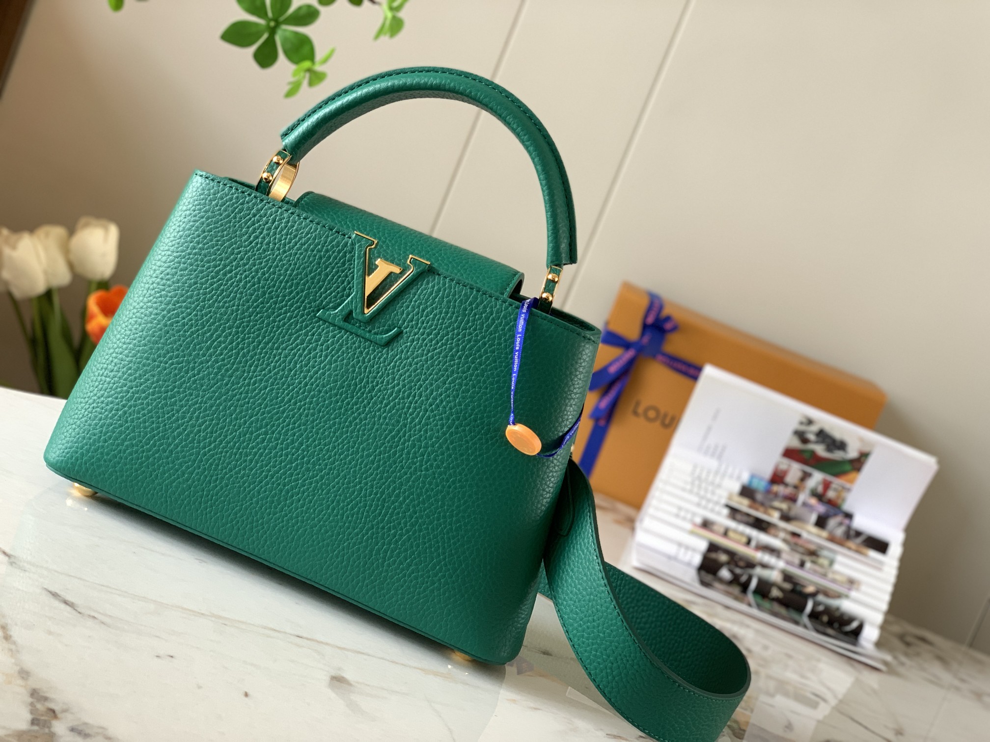 Louis Vuitton Capucines bbHandbag Taurillon Leather Green