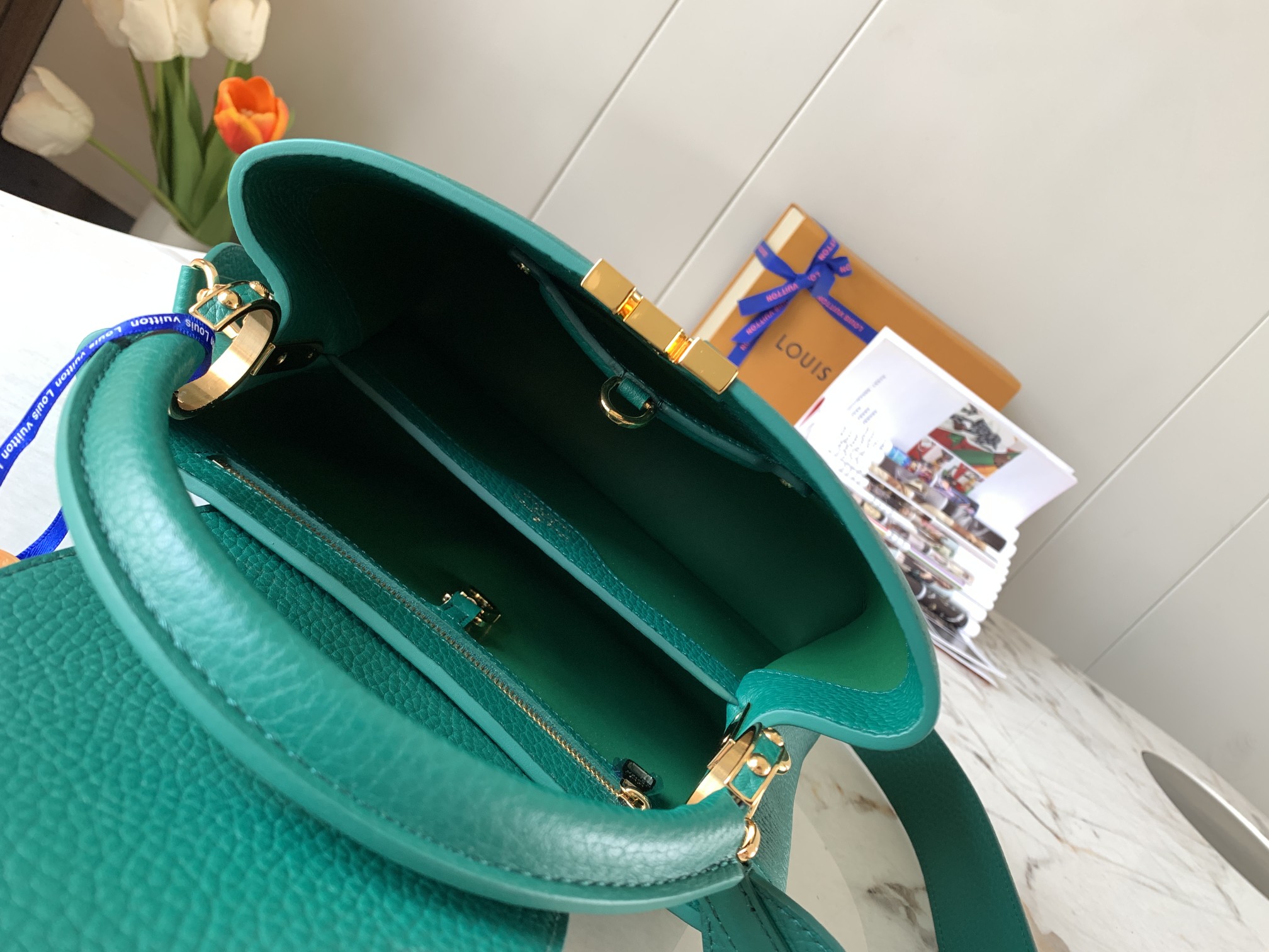 Louis Vuitton Capucines bbHandbag Taurillon Leather Green