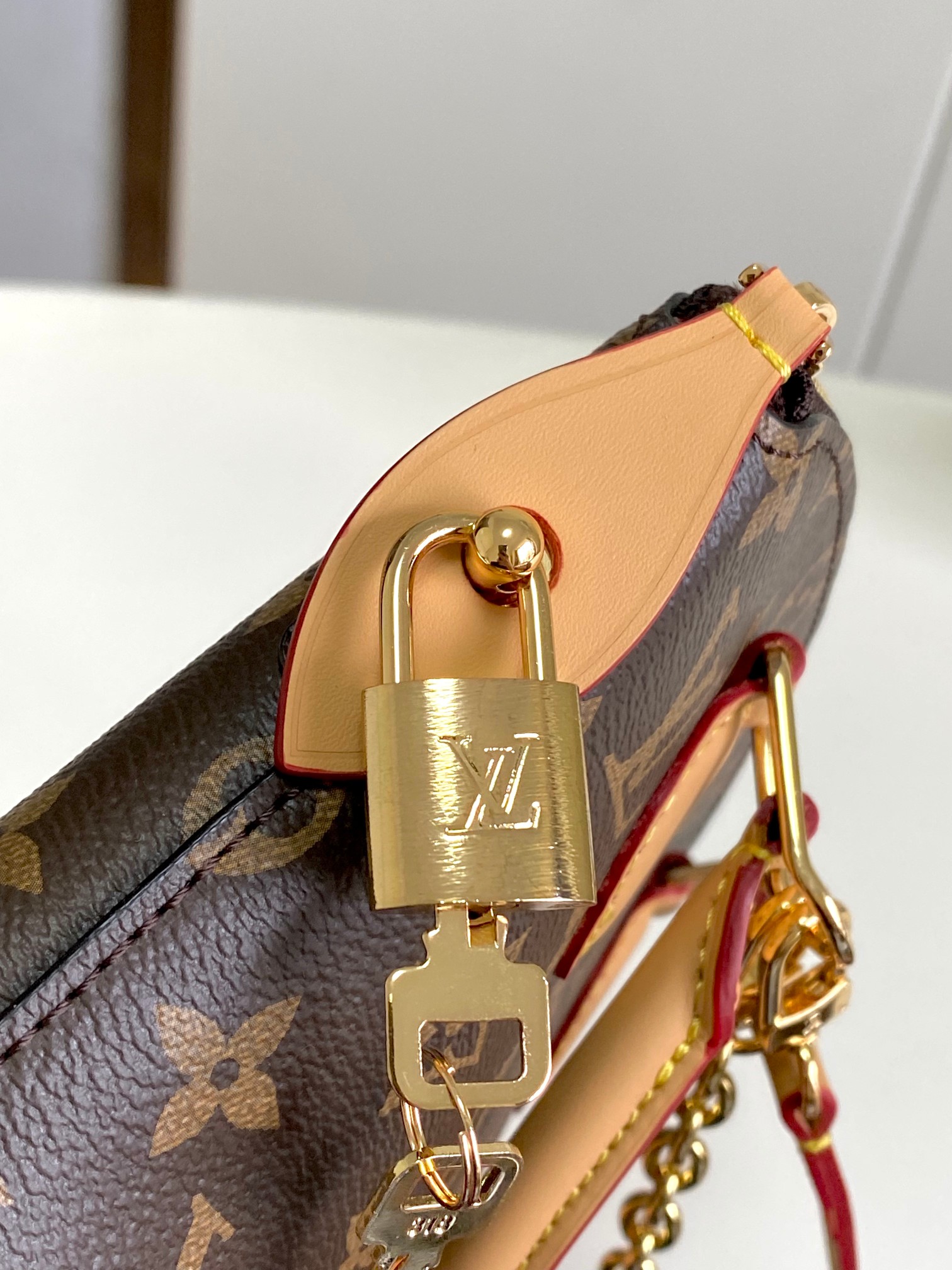 Louis Vuitton M12019 Lockit BB Coated canvas