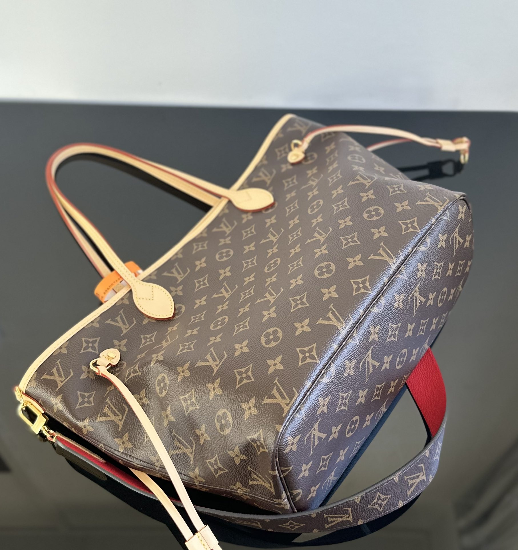 Louis Vuitton M12096 Neverfull Bandouliere Inside Out MM