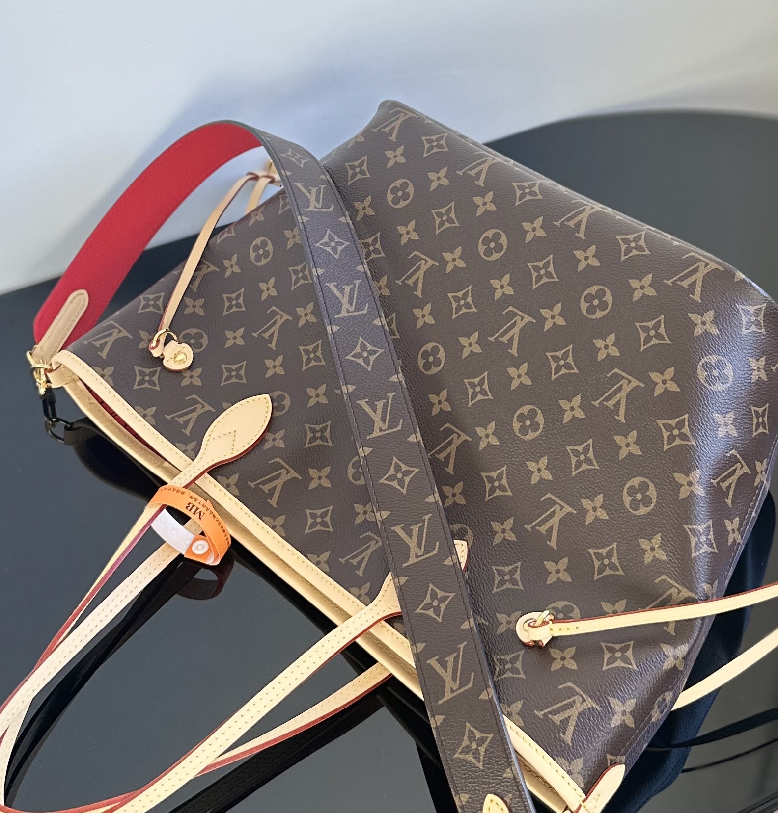 Louis Vuitton M12096 Neverfull Bandouliere Inside Out MM