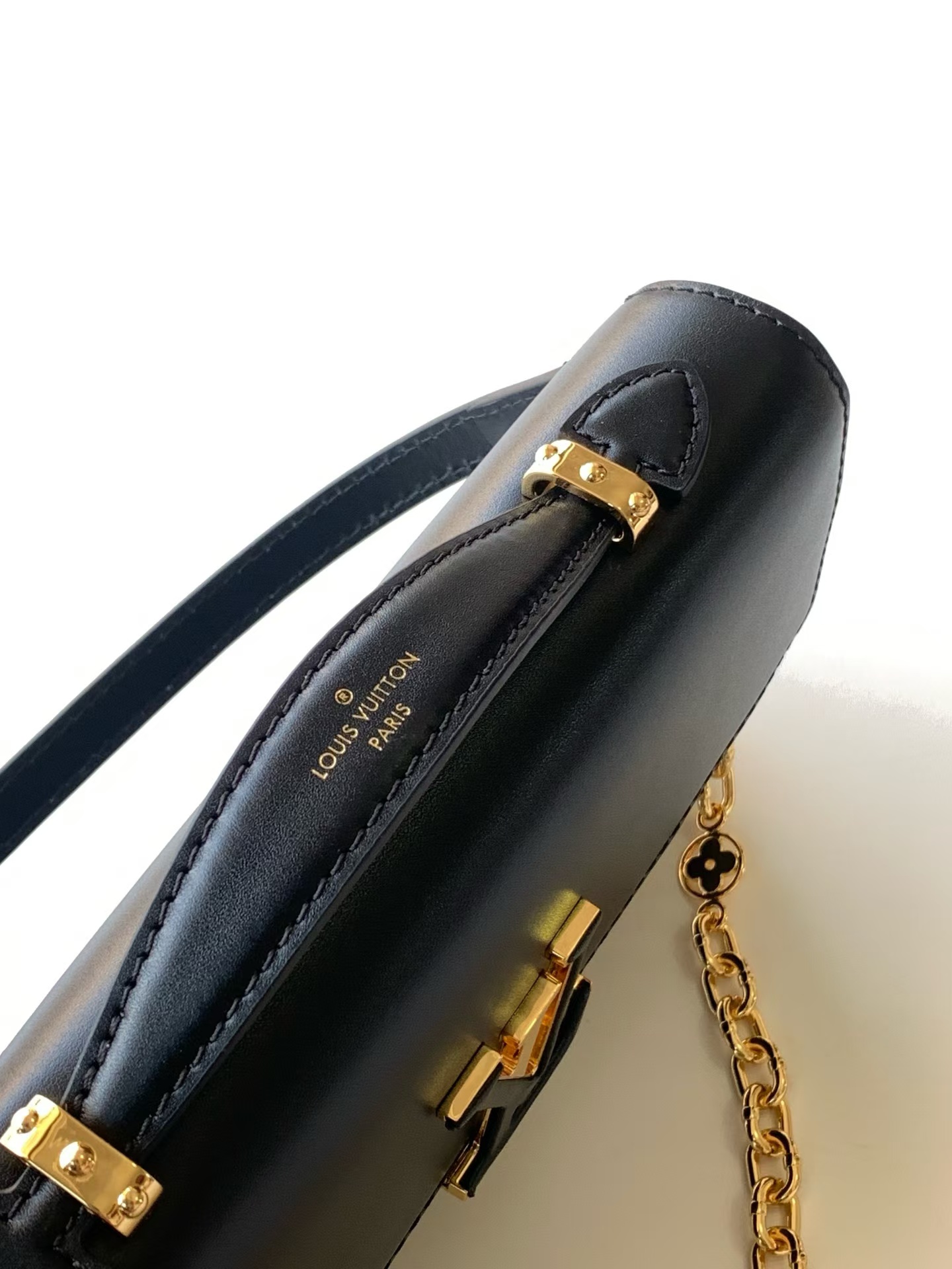 Louis Vuitton M12405 Wallet On Chain Capucines Calf Leather Black