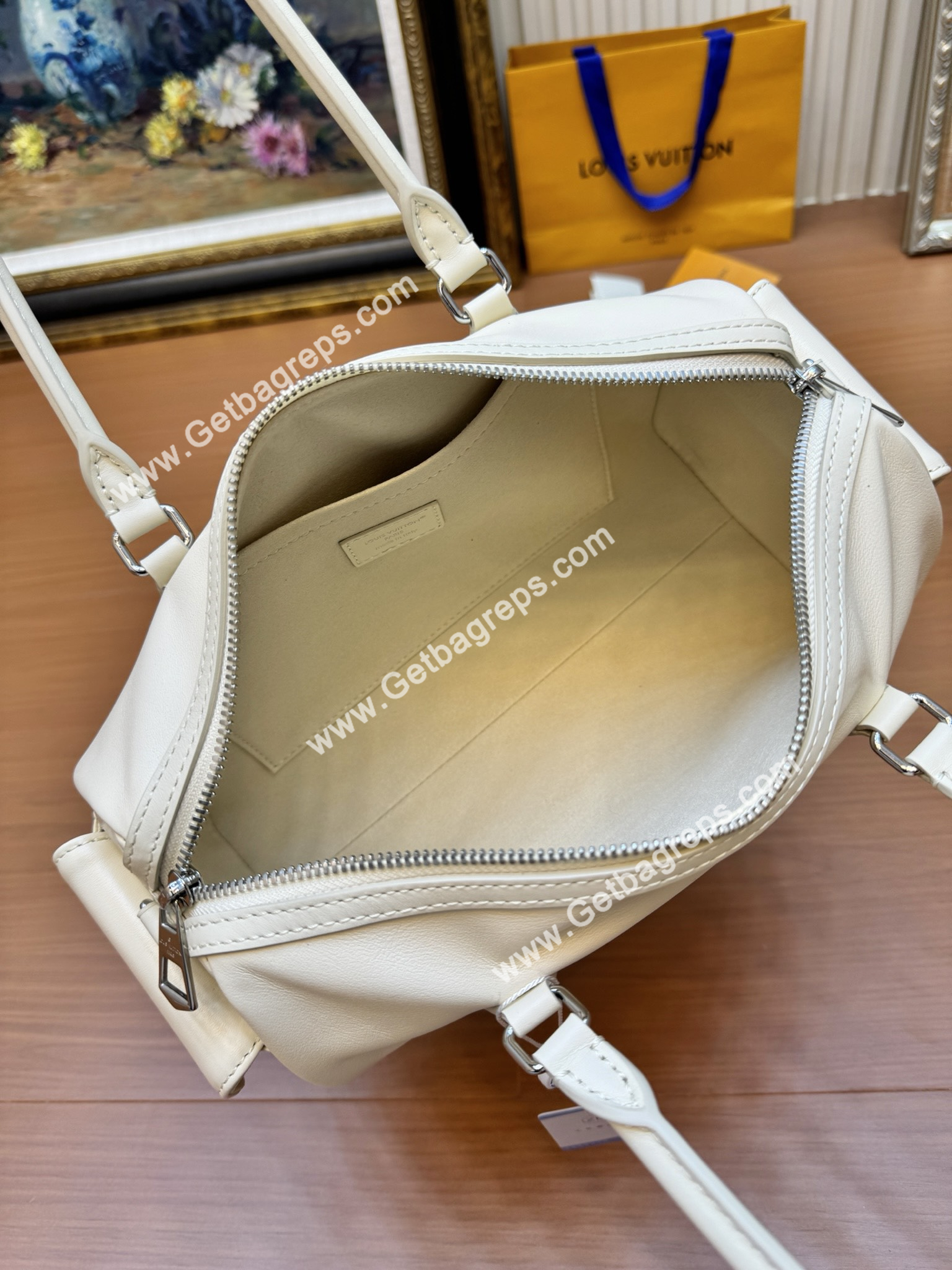 Louis Vuitton M12965 Speedy Cargo Vibe White