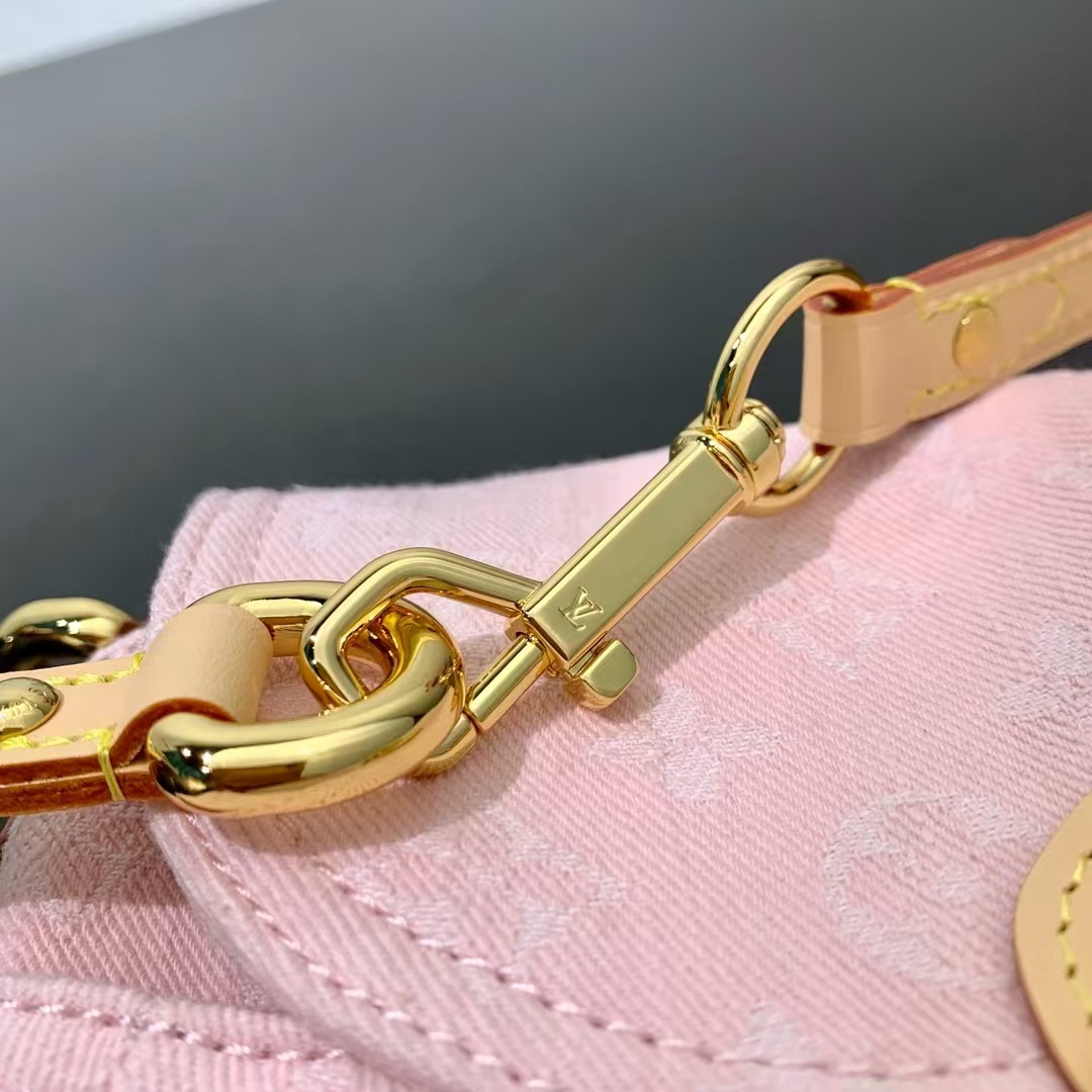 Louis Vuitton M13347 Sunset Washed Pink