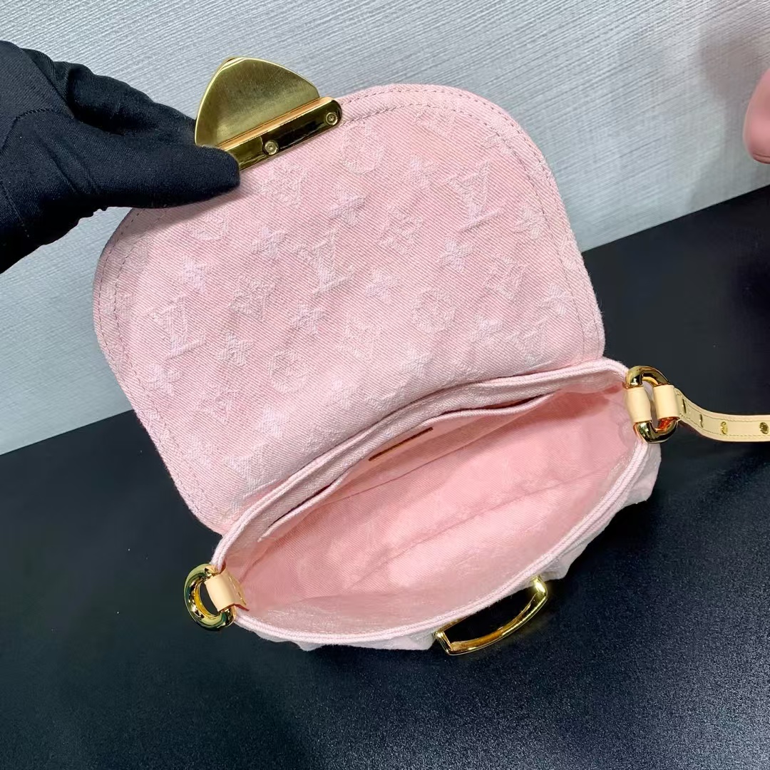 Louis Vuitton M13347 Sunset Washed Pink