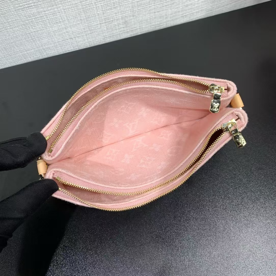 Louis Vuitton M14159 Liv Pochette  Washed Pink