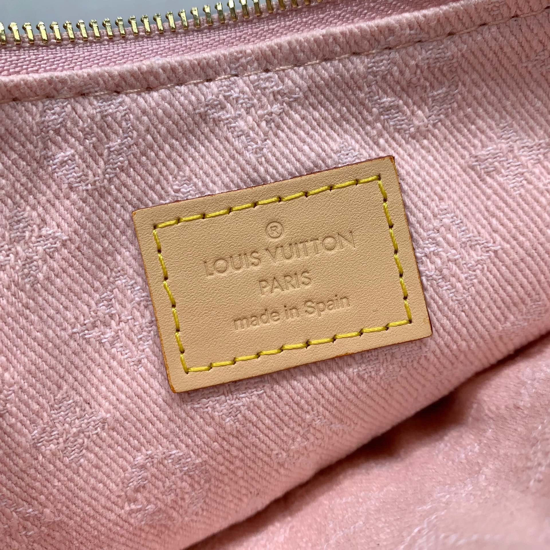 Louis Vuitton M14159 Liv Pochette  Washed Pink